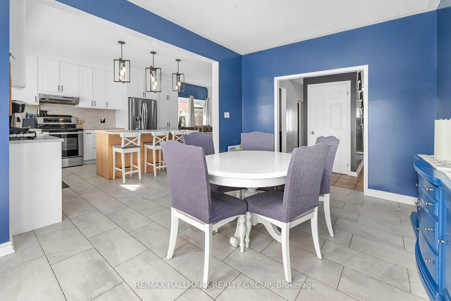 Photo 11 of 1421 Talcy Crescent, Ottawa, Fallingbrook/Ridgemount — HOMEH