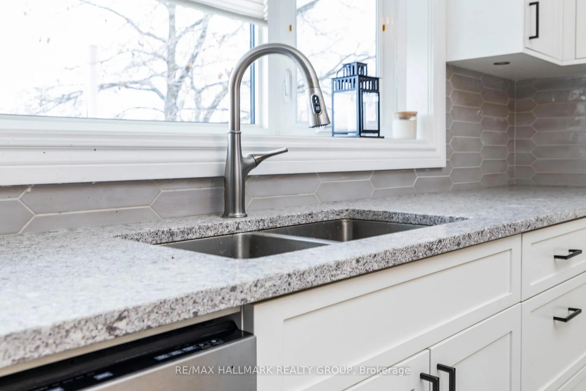 Photo 13 of 1421 Talcy Crescent, Ottawa, Fallingbrook/Ridgemount — HOMEH