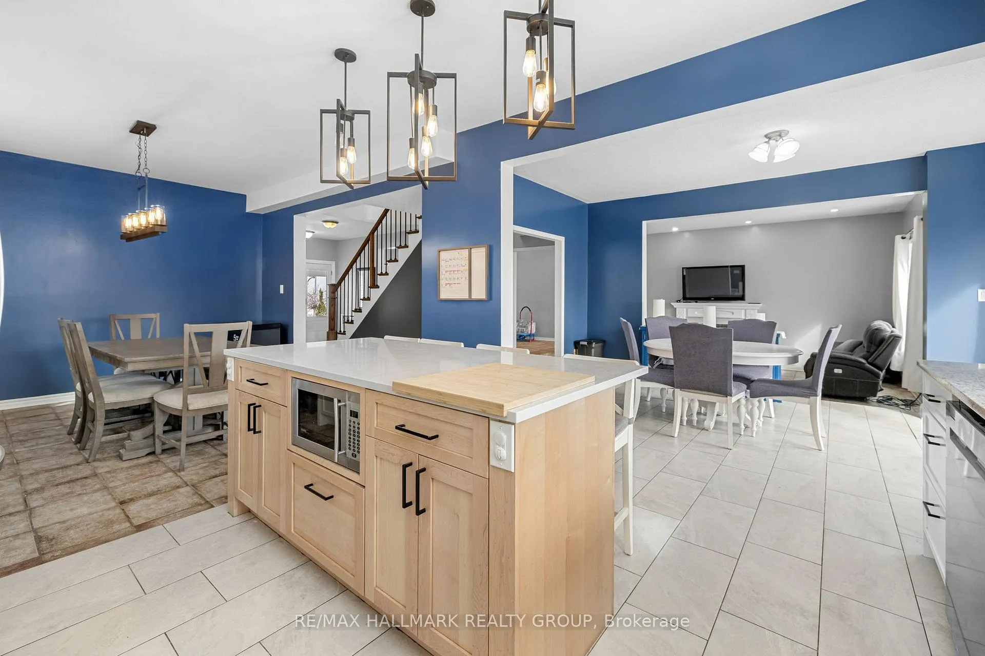 Photo 20 of 1421 Talcy Crescent, Ottawa, Fallingbrook/Ridgemount — HOMEH