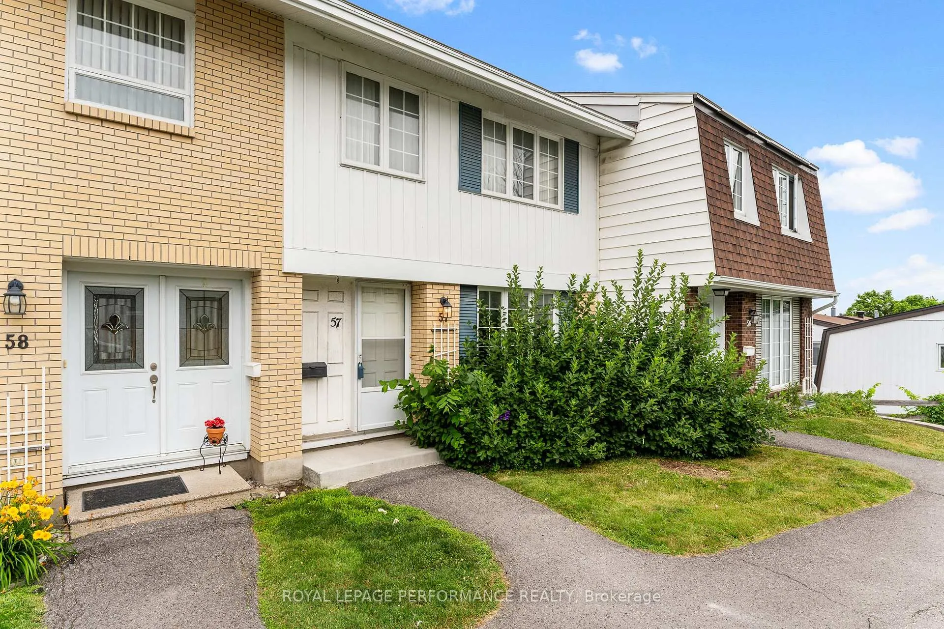 Photo 2 of Unit 57, 2300 Ogilvie Road, Ottawa, Beaconwood — HOMEH