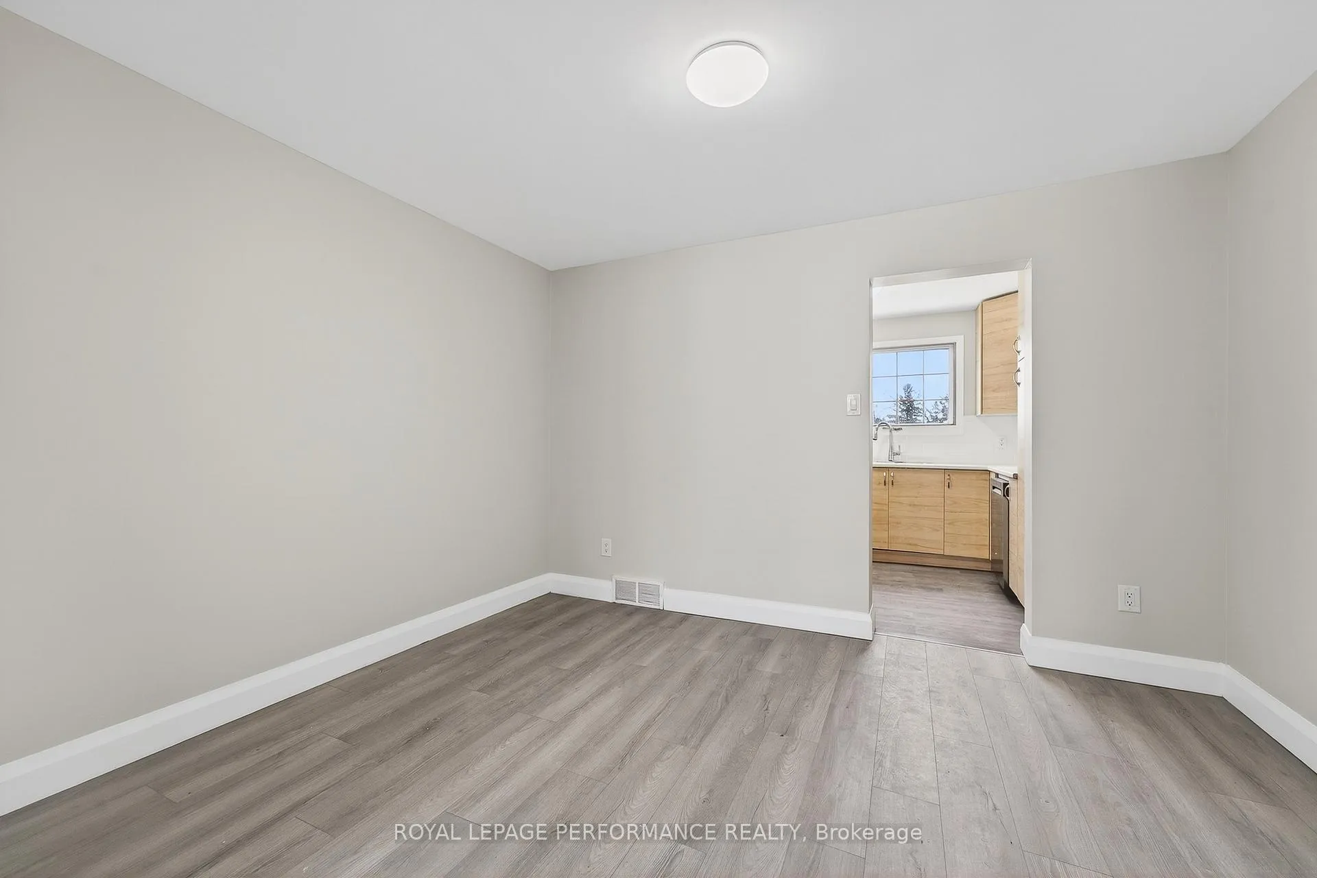 Photo 8 of Unit 57, 2300 Ogilvie Road, Ottawa, Beaconwood — HOMEH