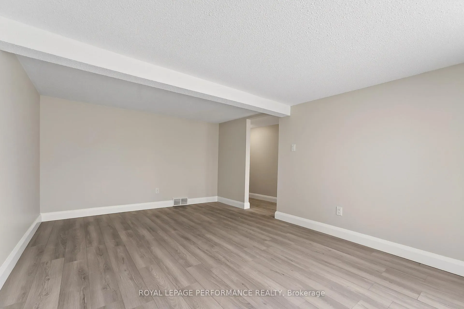 Photo 30 of Unit 57, 2300 Ogilvie Road, Ottawa, Beaconwood — HOMEH