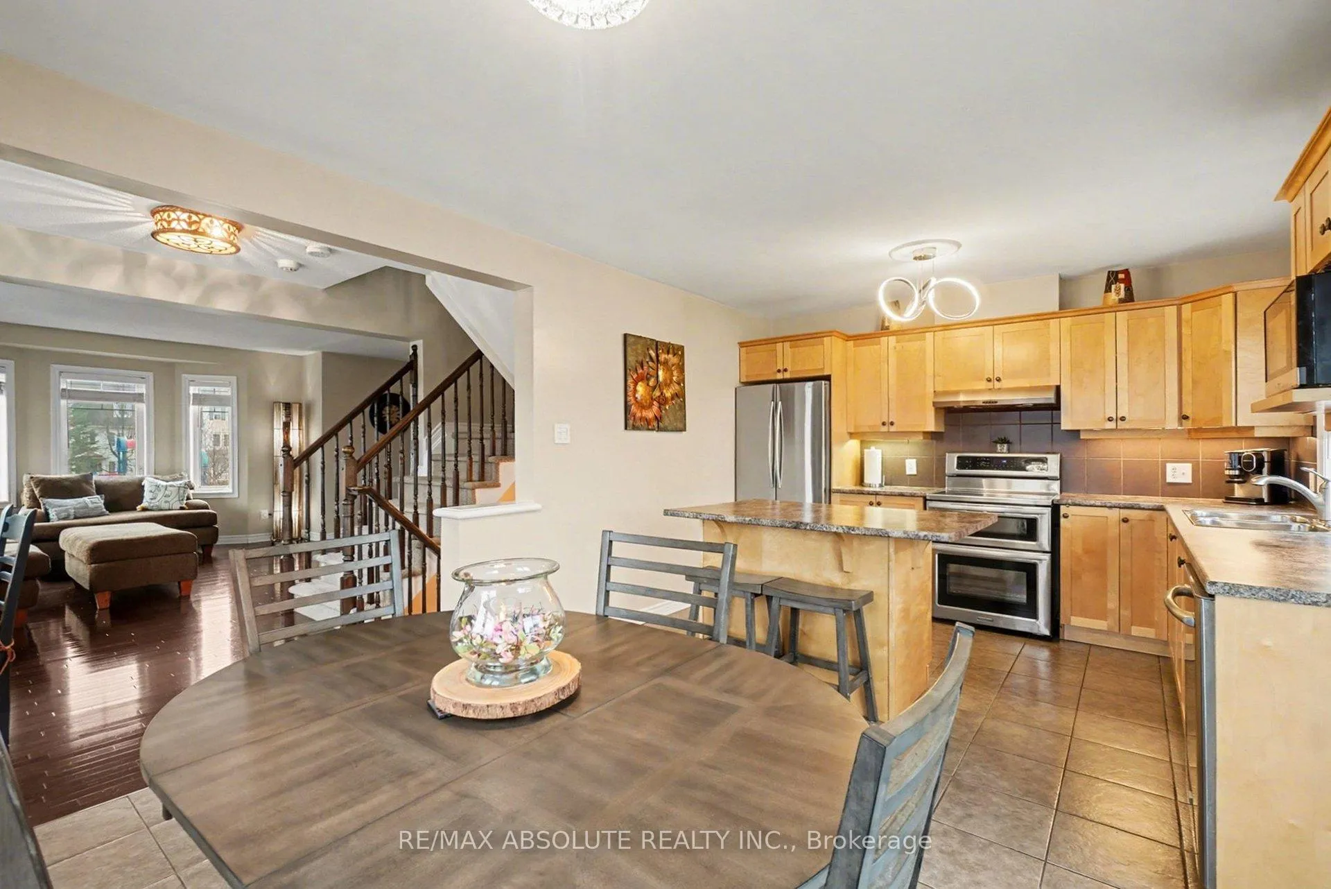 Photo 17 of 400 Santa Anna Lane, Ottawa, Stittsville (North) — HOMEH