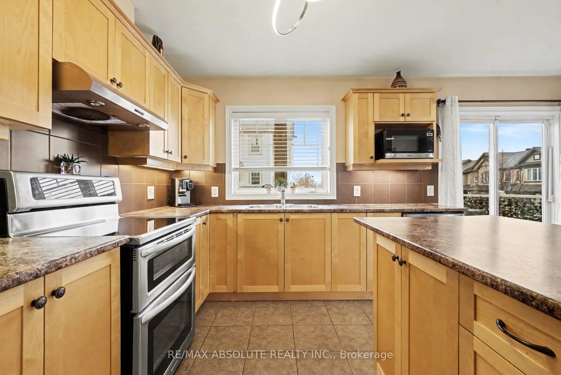 Photo 20 of 400 Santa Anna Lane, Ottawa, Stittsville (North) — HOMEH