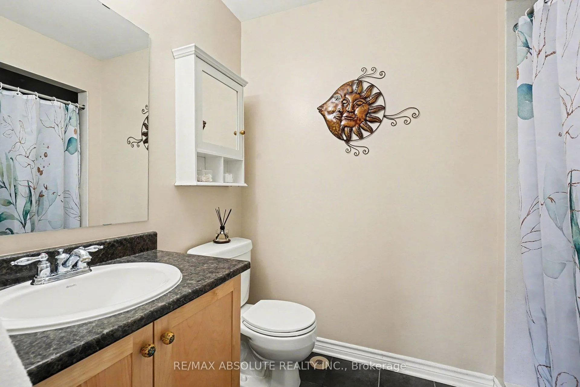 Photo 24 of 400 Santa Anna Lane, Ottawa, Stittsville (North) — HOMEH