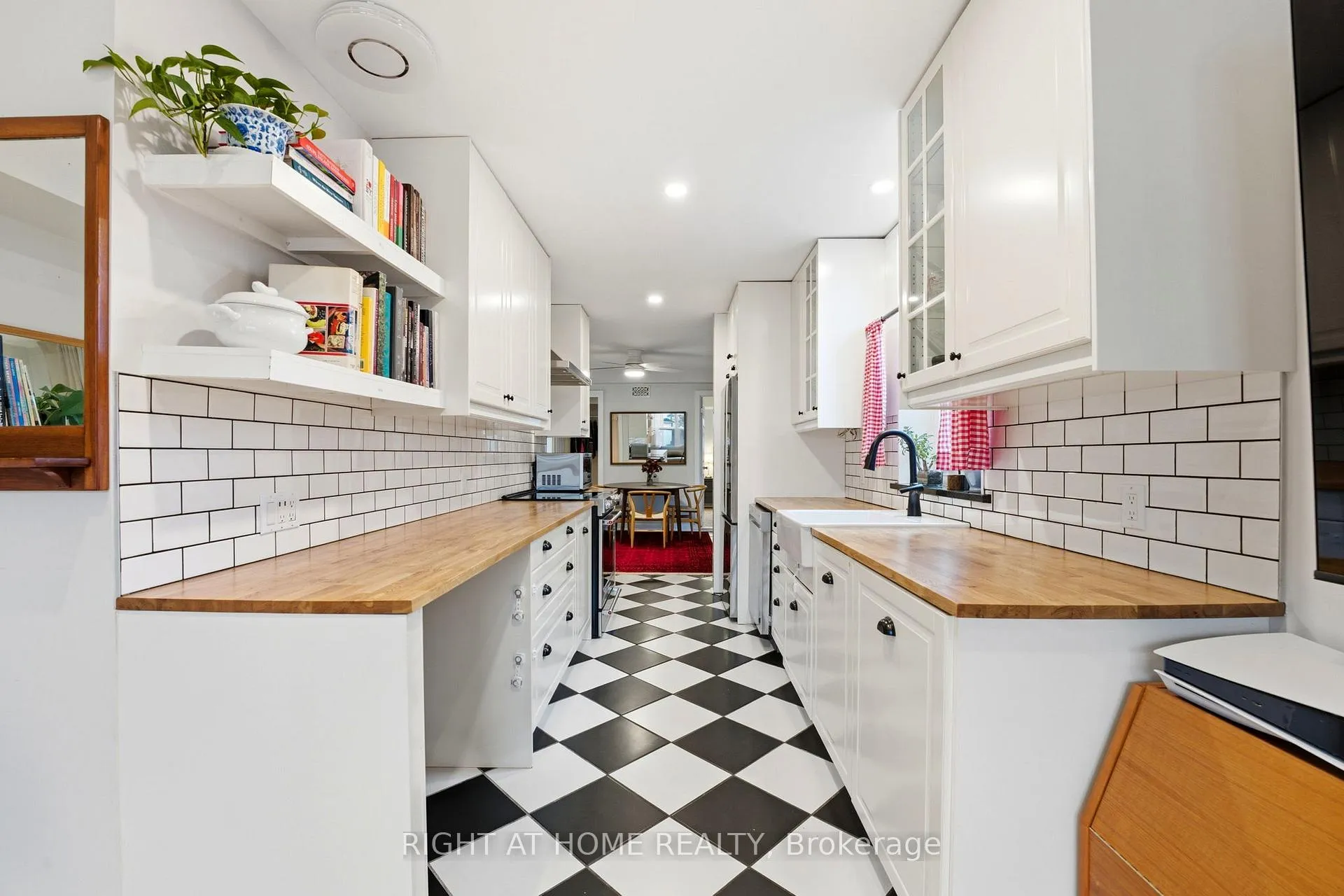 Photo 6 of 209 Marier Avenue, Ottawa, Vanier — HOMEH