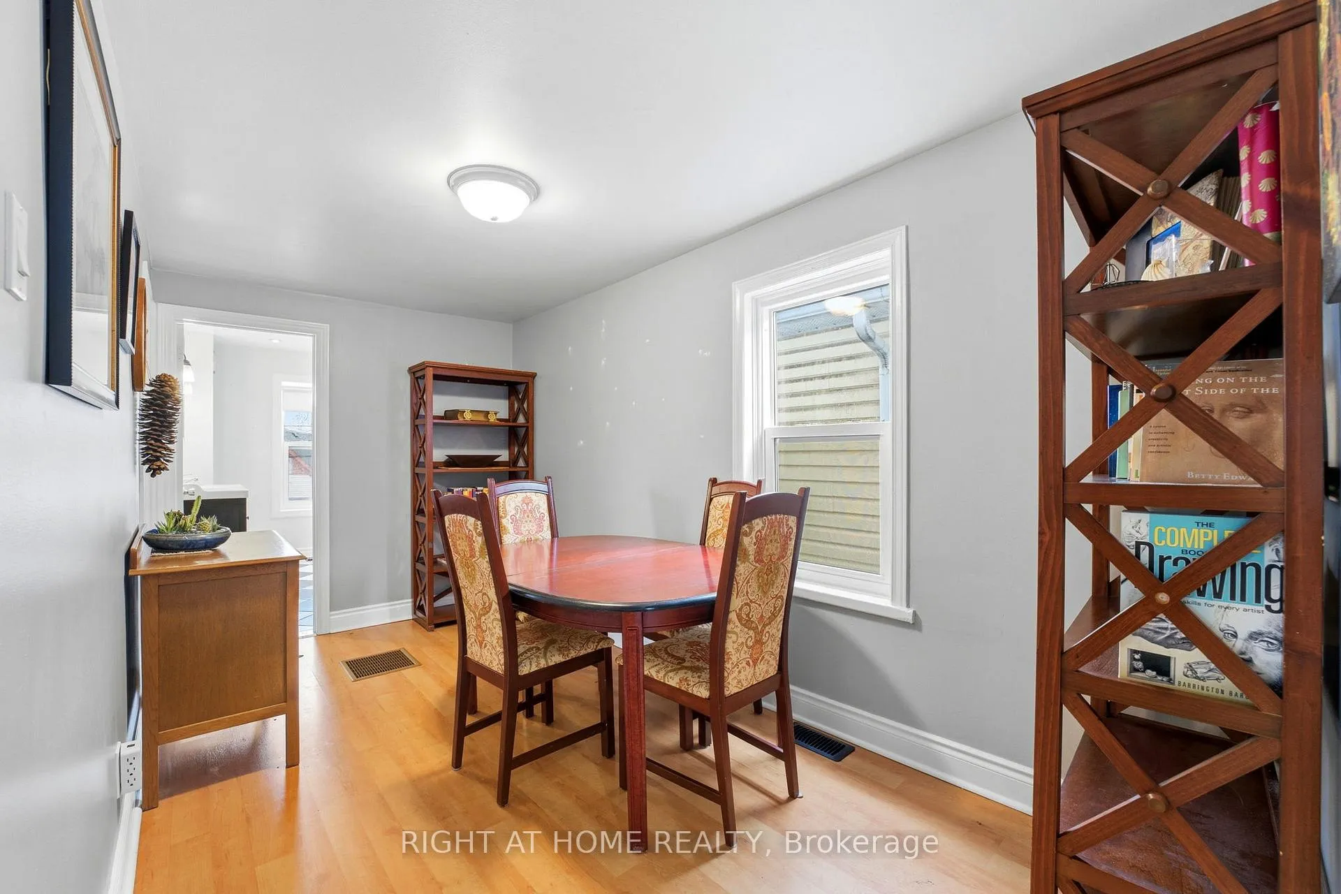 Photo 19 of 209 Marier Avenue, Ottawa, Vanier — HOMEH