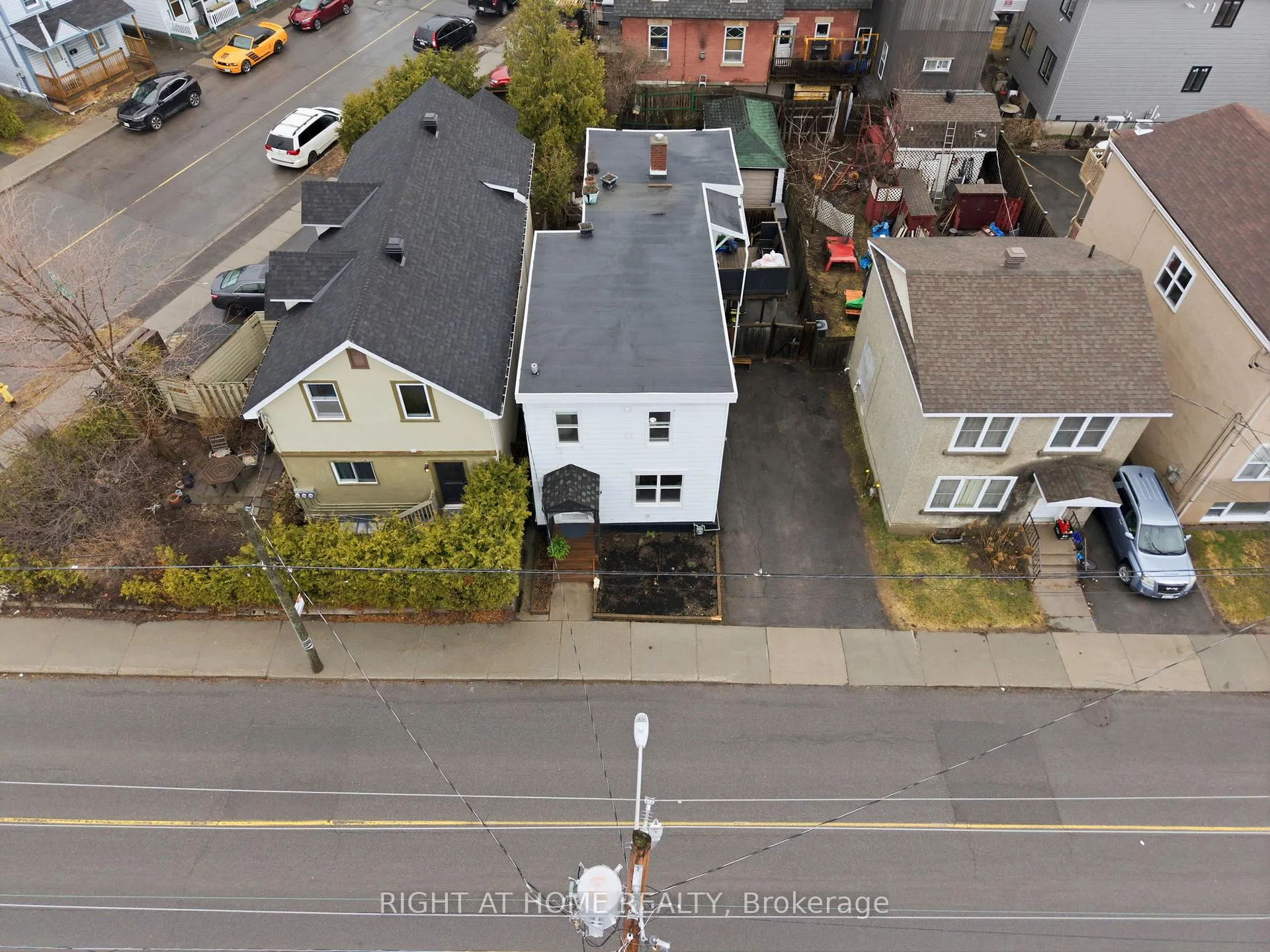 Photo 25 of 209 Marier Avenue, Ottawa, Vanier — HOMEH
