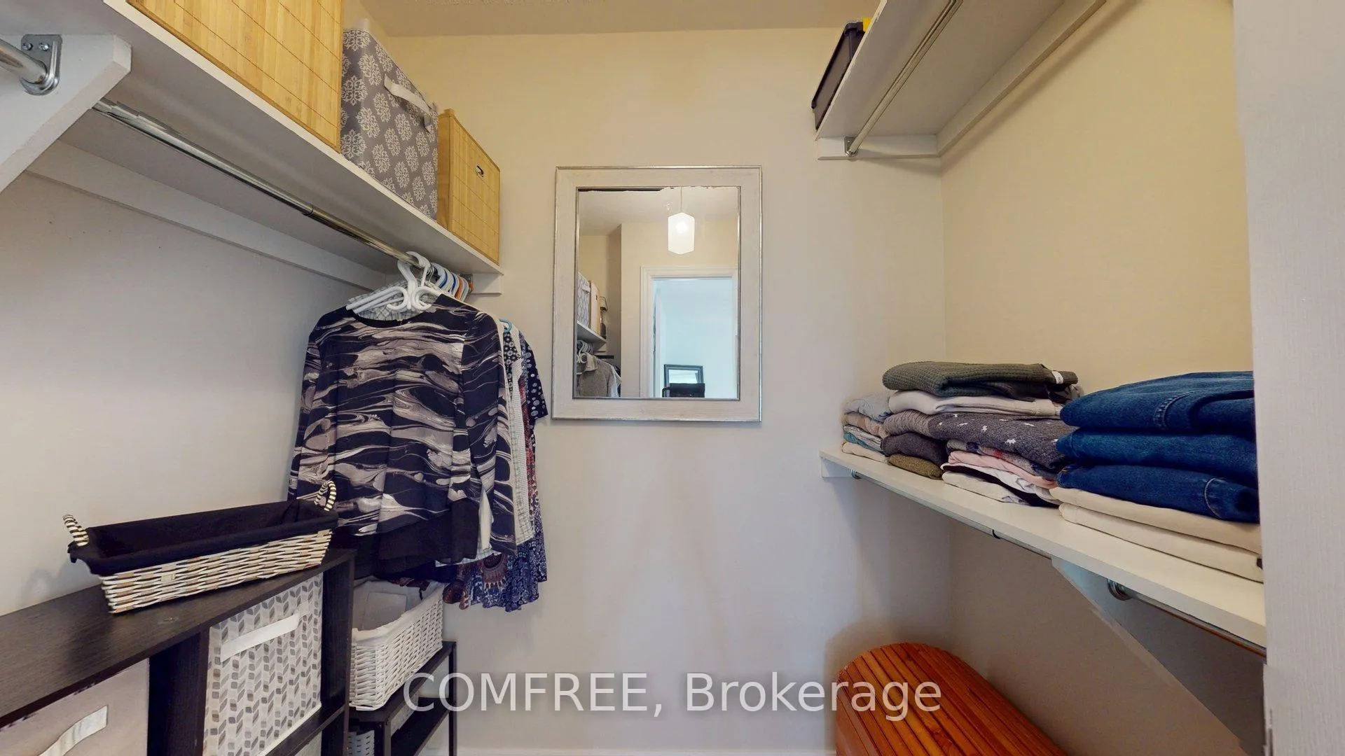 Photo 18 of 239 Hunterbrook Street, Ottawa, Kanata - Morgan's Grant/South March — HOMEH