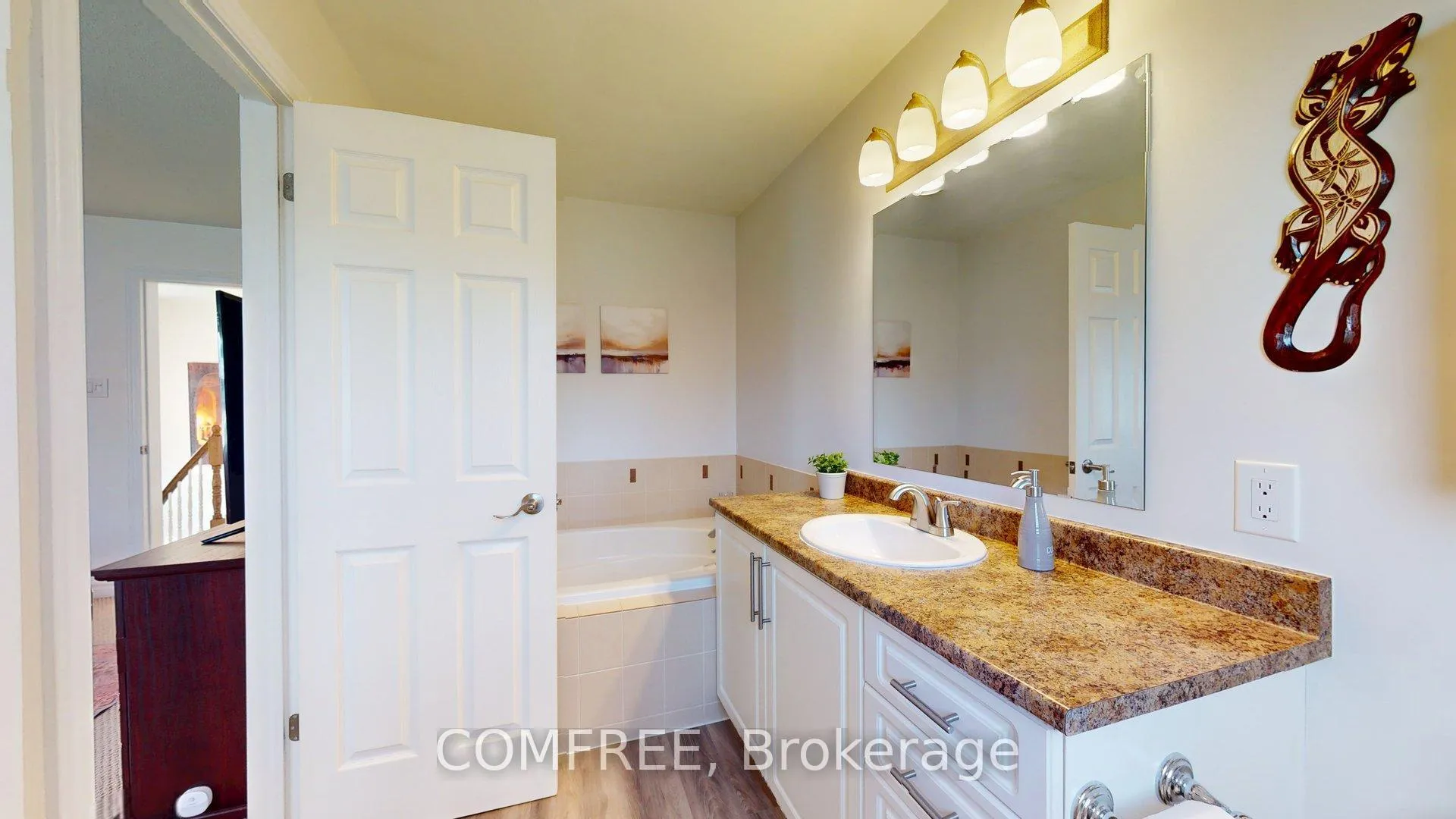 Photo 20 of 239 Hunterbrook Street, Ottawa, Kanata - Morgan's Grant/South March — HOMEH