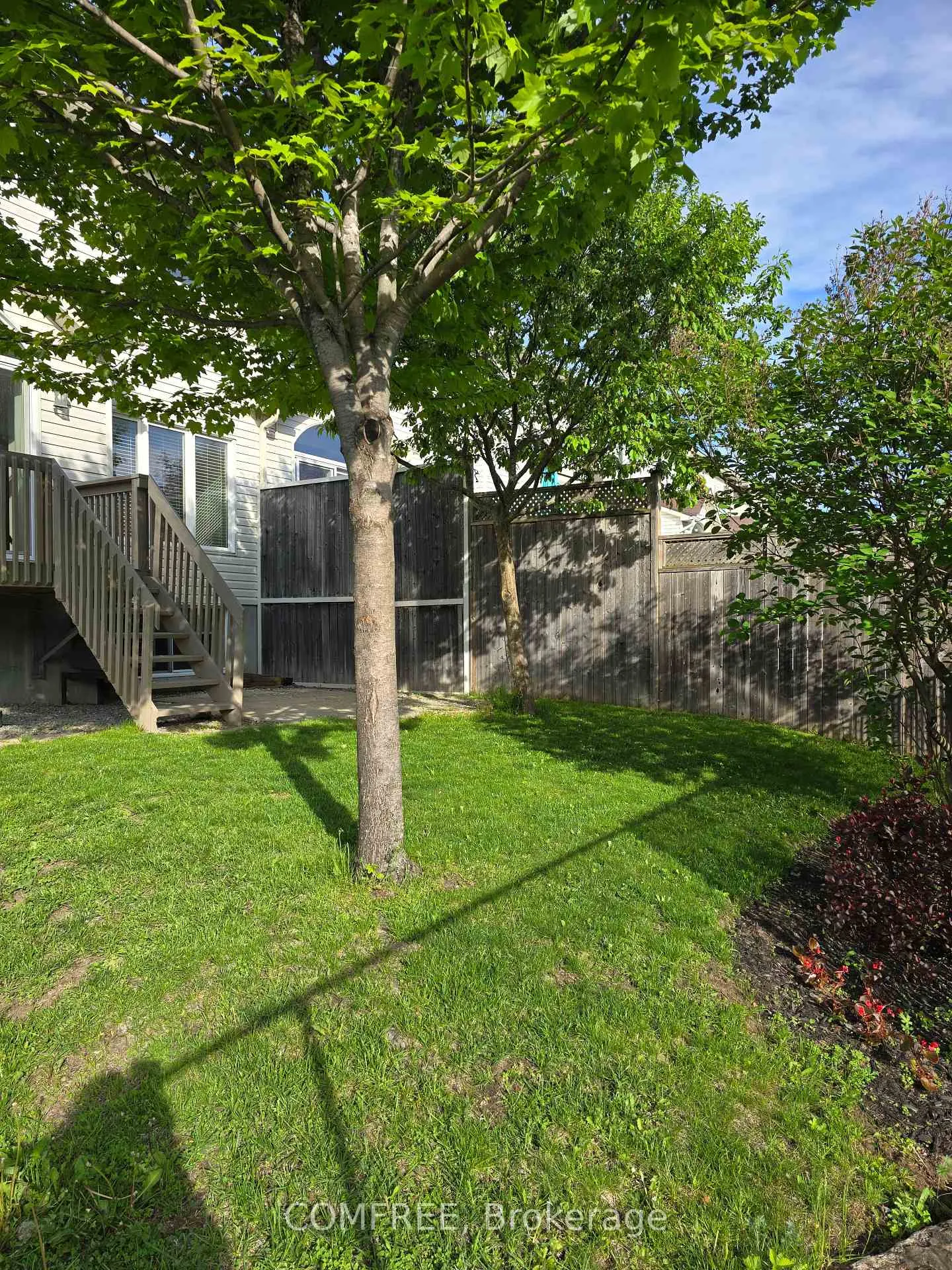 Photo 33 of 239 Hunterbrook Street, Ottawa, Kanata - Morgan's Grant/South March — HOMEH