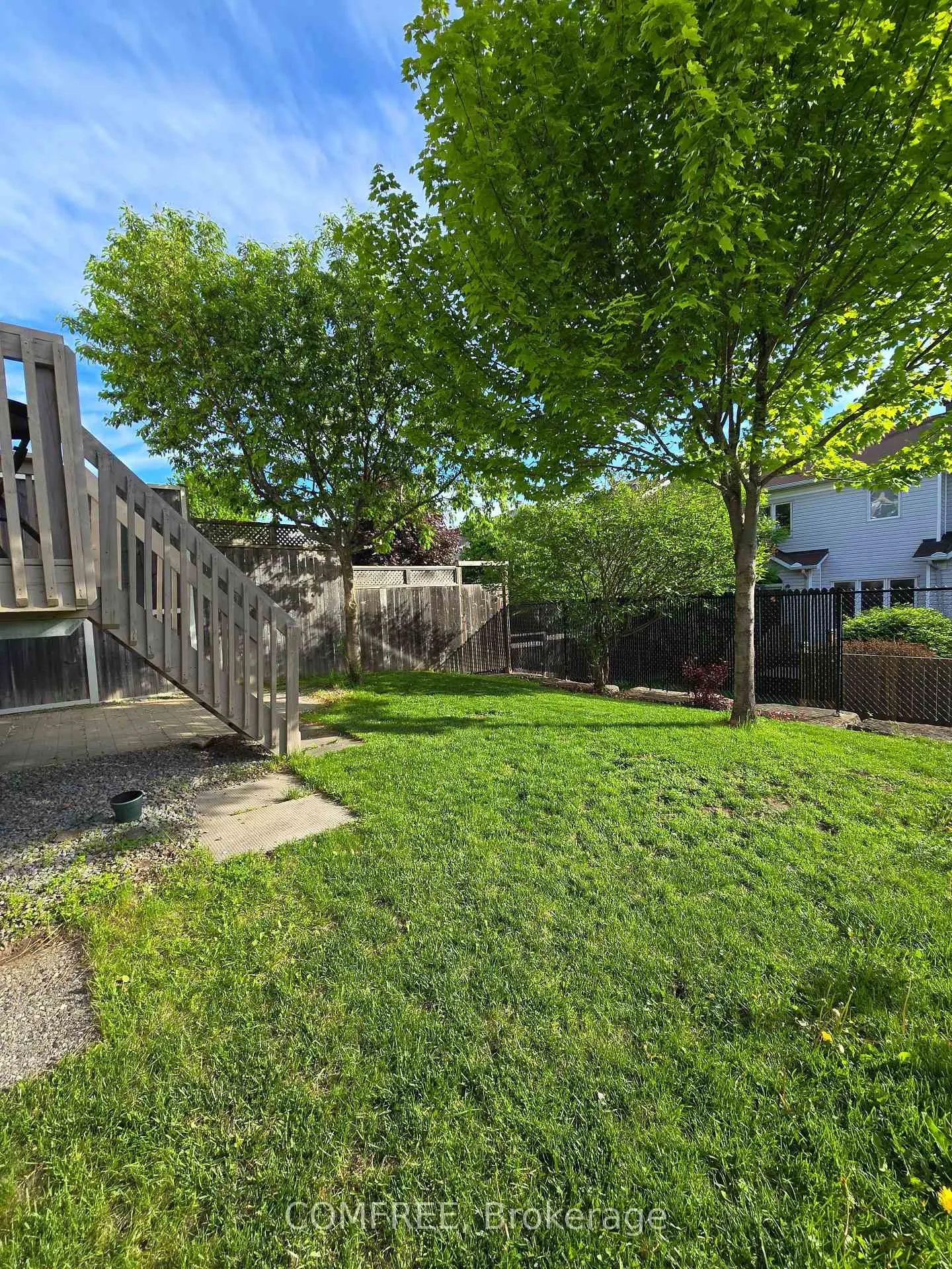 Photo 34 of 239 Hunterbrook Street, Ottawa, Kanata - Morgan's Grant/South March — HOMEH