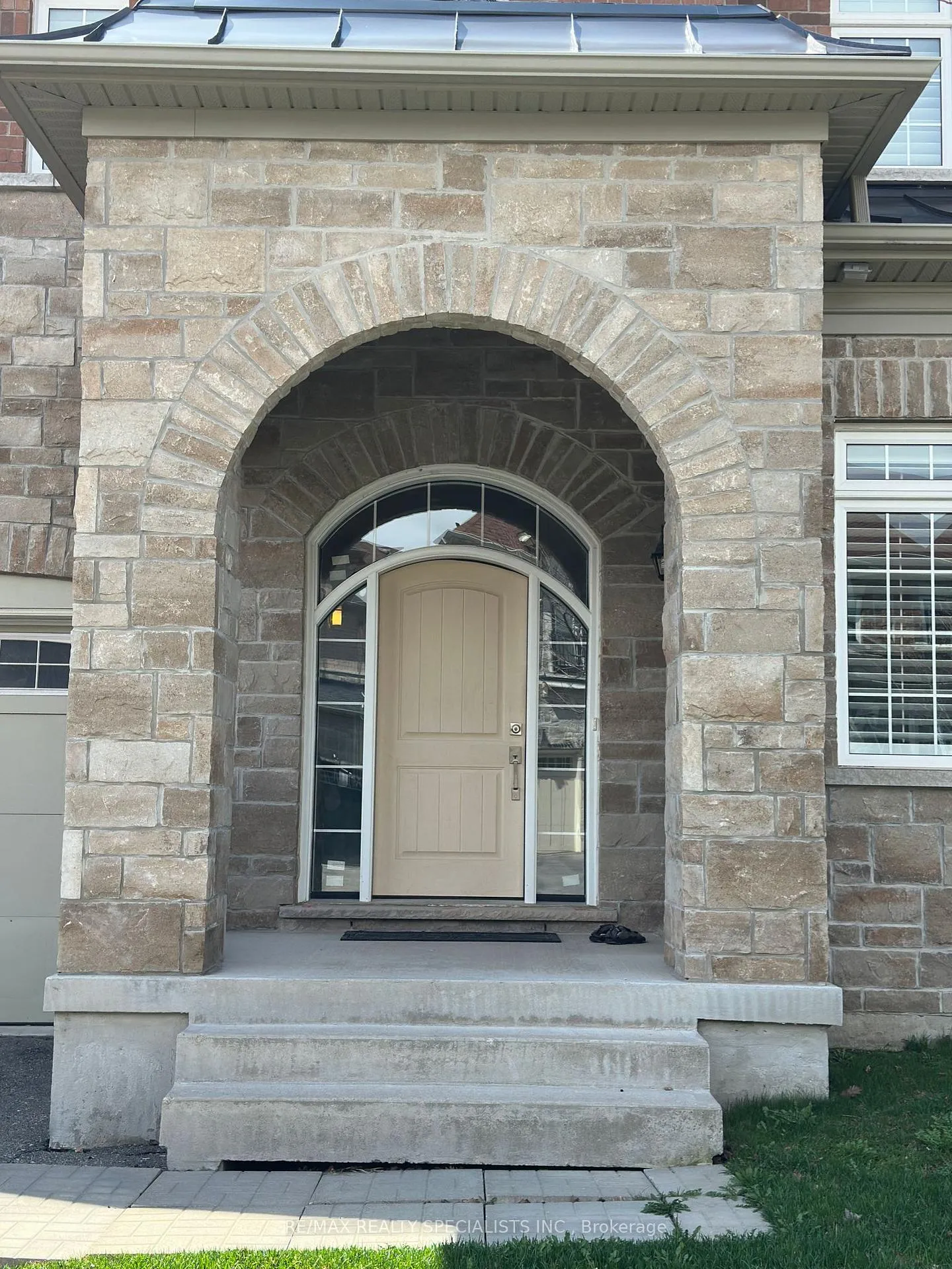 Photo 2 of 18 Natural Terrace, Brampton, Credit Valley — HOMEH