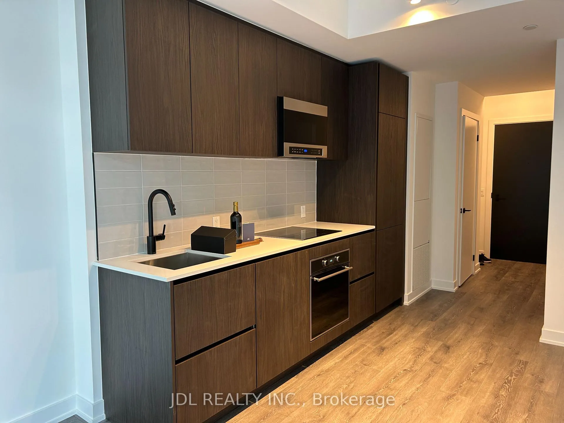 Photo 2 of Unit 2801, 117 Broadway Avenue, Toronto, Mount Pleasant West — HOMEH