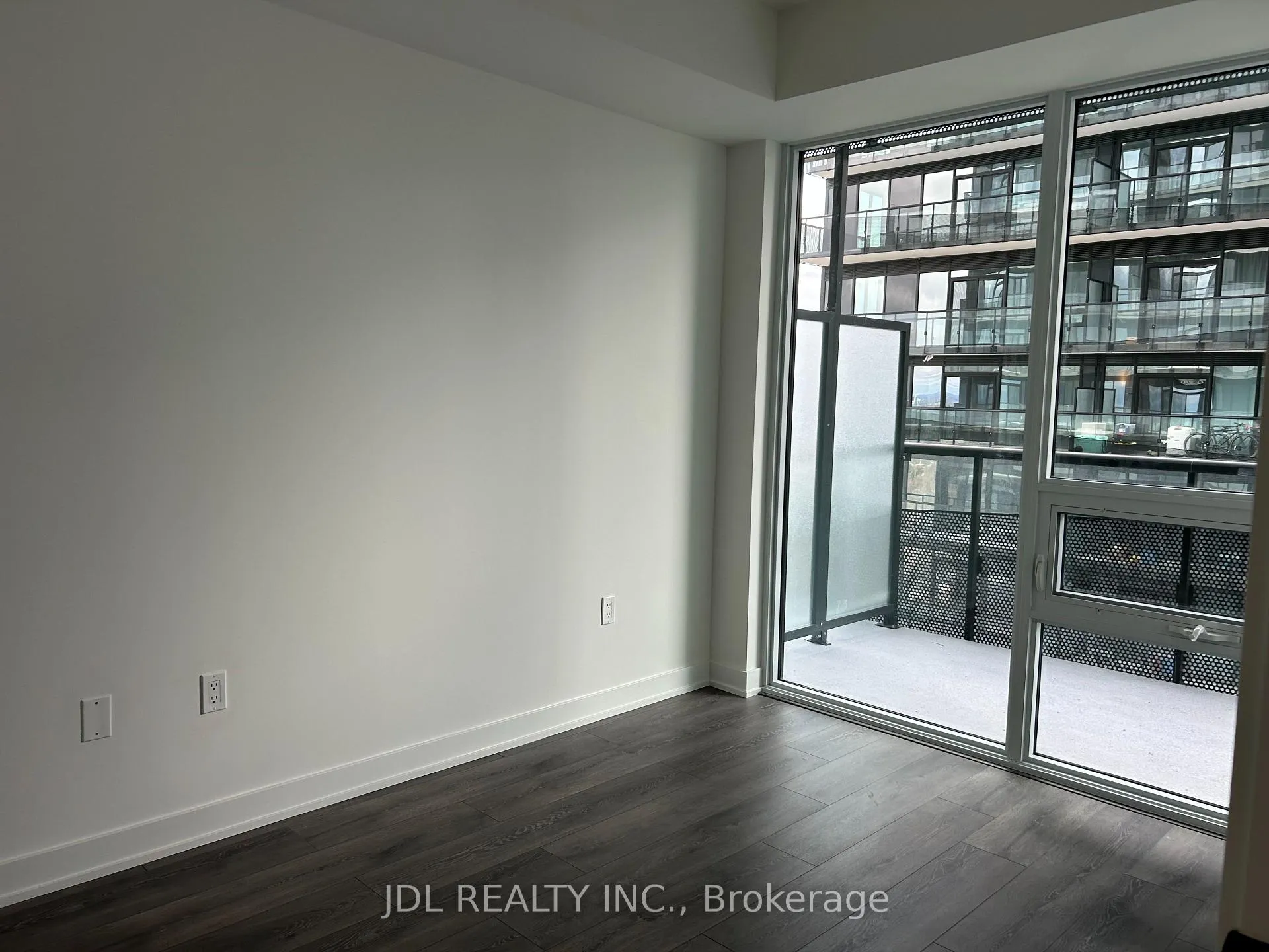 Photo 6 of Unit 2801, 117 Broadway Avenue, Toronto, Mount Pleasant West — HOMEH
