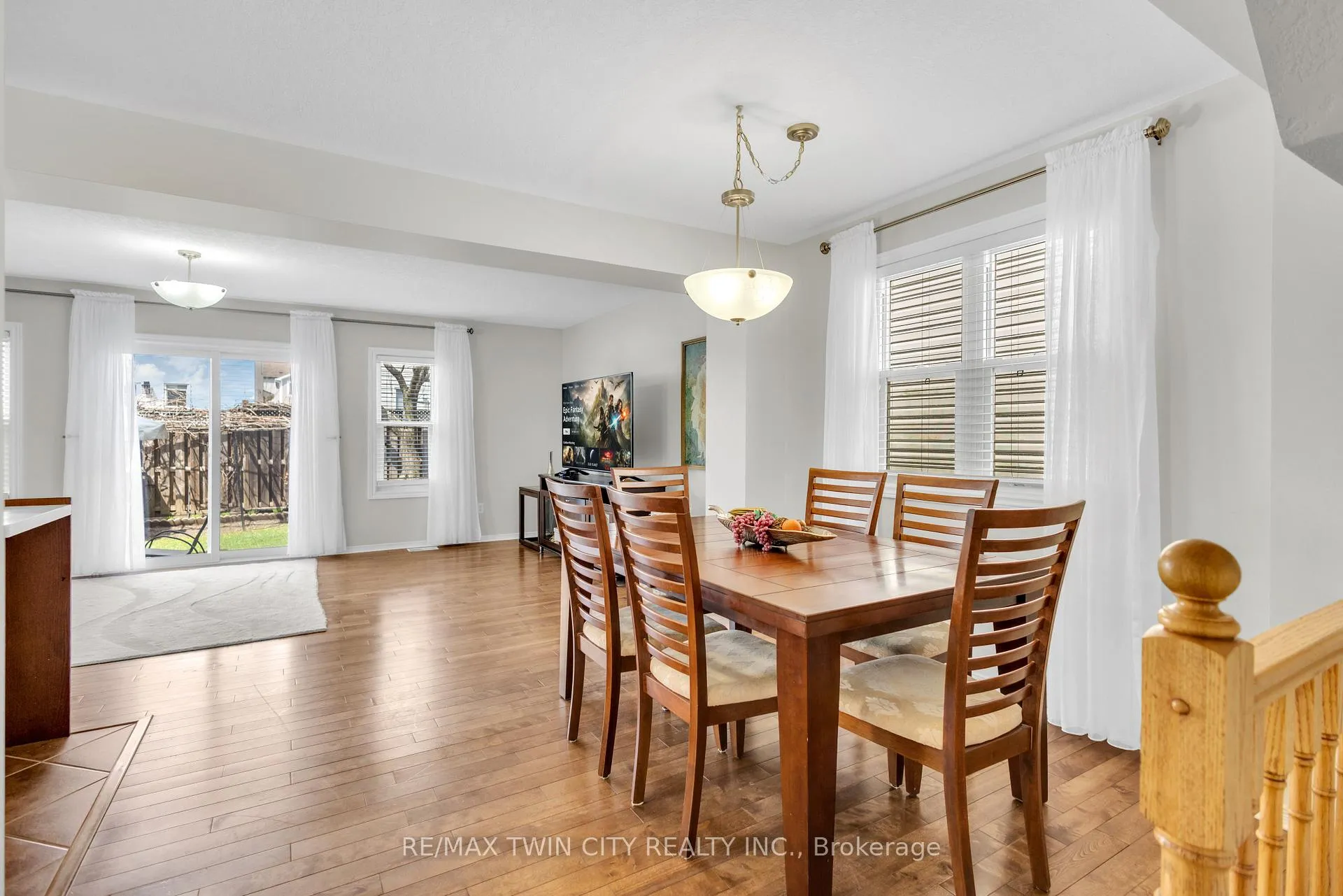 Photo 6 of 22 Dahlia Street, Kitchener — HOMEH
