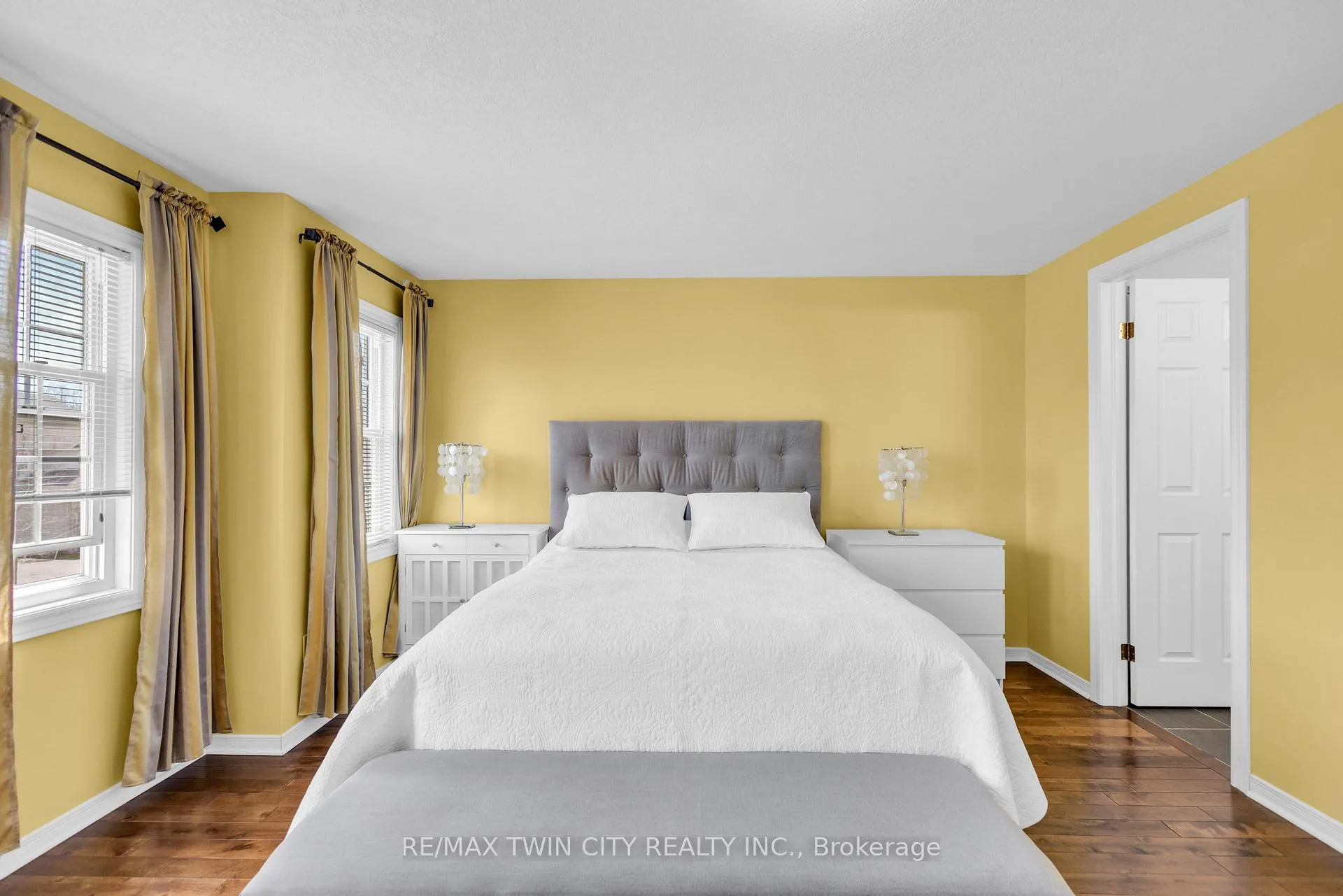 Photo 17 of 22 Dahlia Street, Kitchener — HOMEH