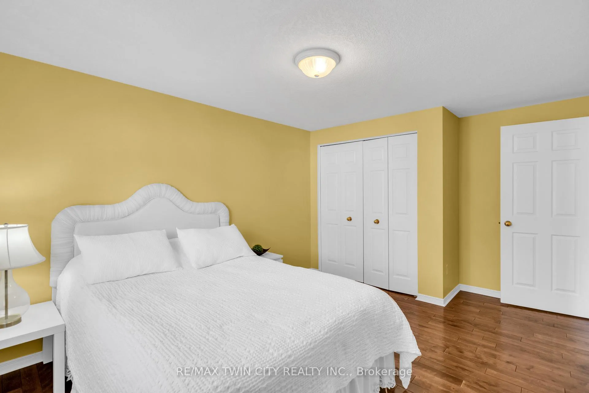 Photo 25 of 22 Dahlia Street, Kitchener — HOMEH