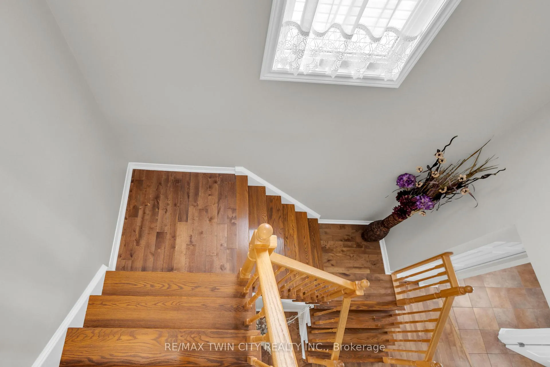 Photo 29 of 22 Dahlia Street, Kitchener — HOMEH