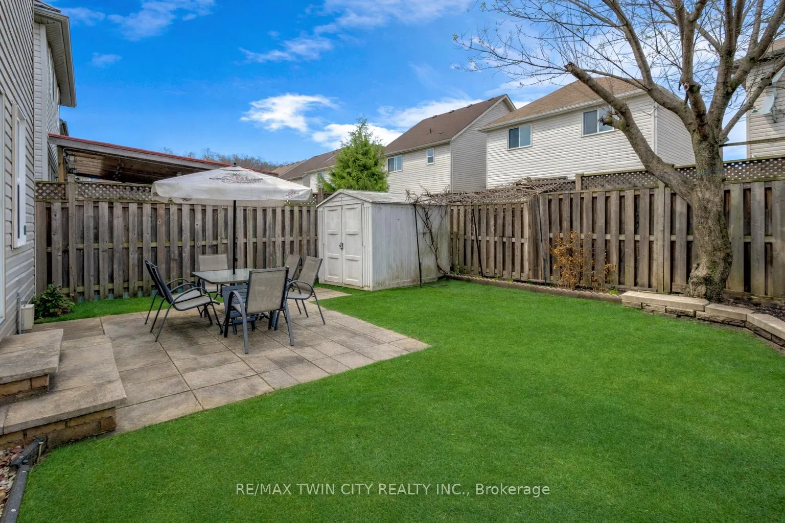 Photo 35 of 22 Dahlia Street, Kitchener — HOMEH
