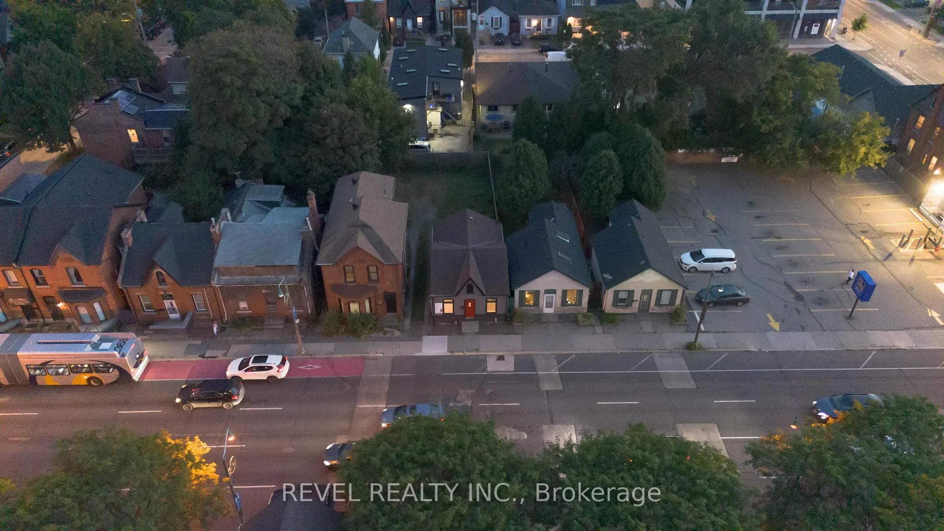 Photo 29 of 329 Main Street W, Hamilton, Strathcona — HOMEH