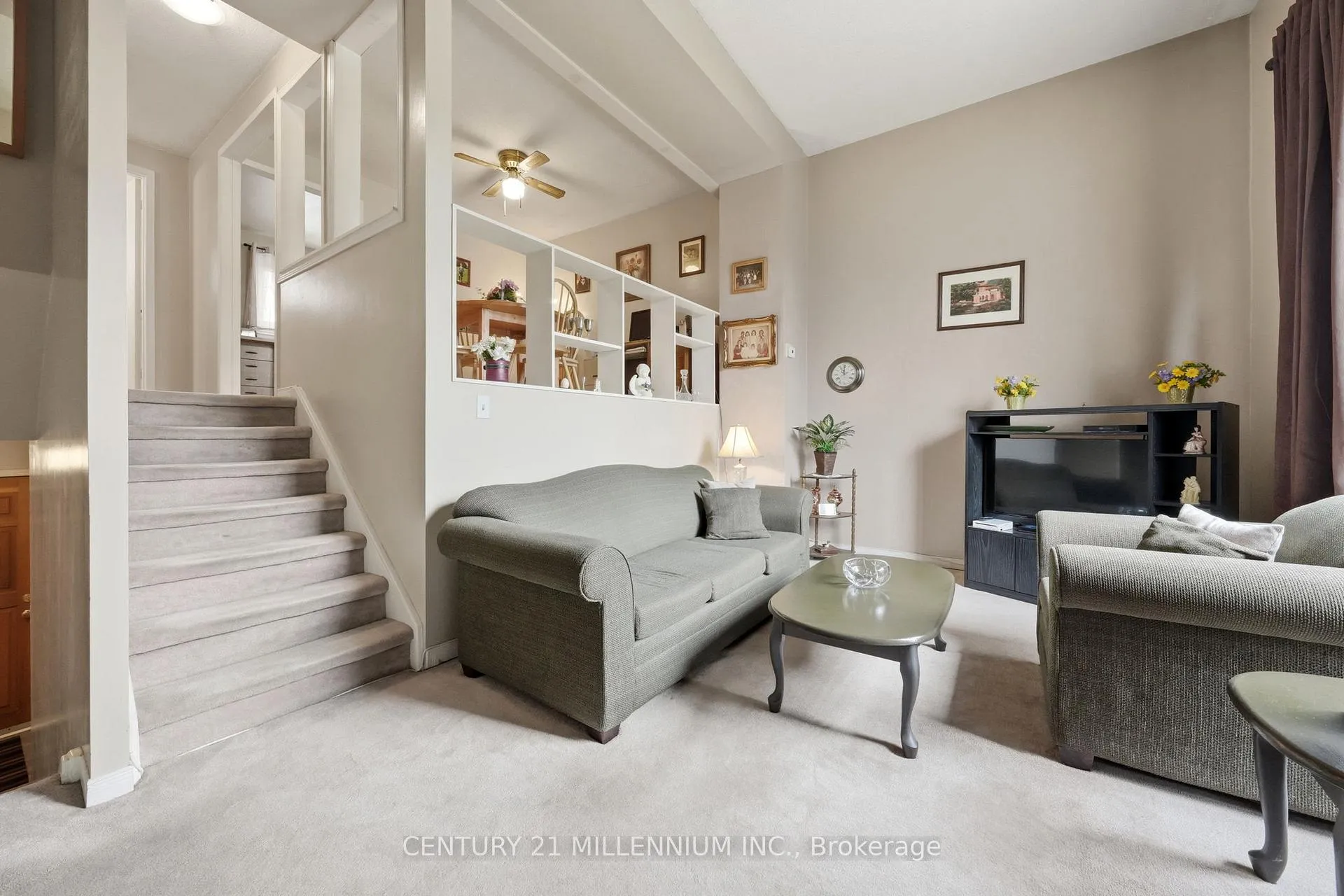 Photo 4 of 107 Darras Court, Brampton, Southgate — HOMEH