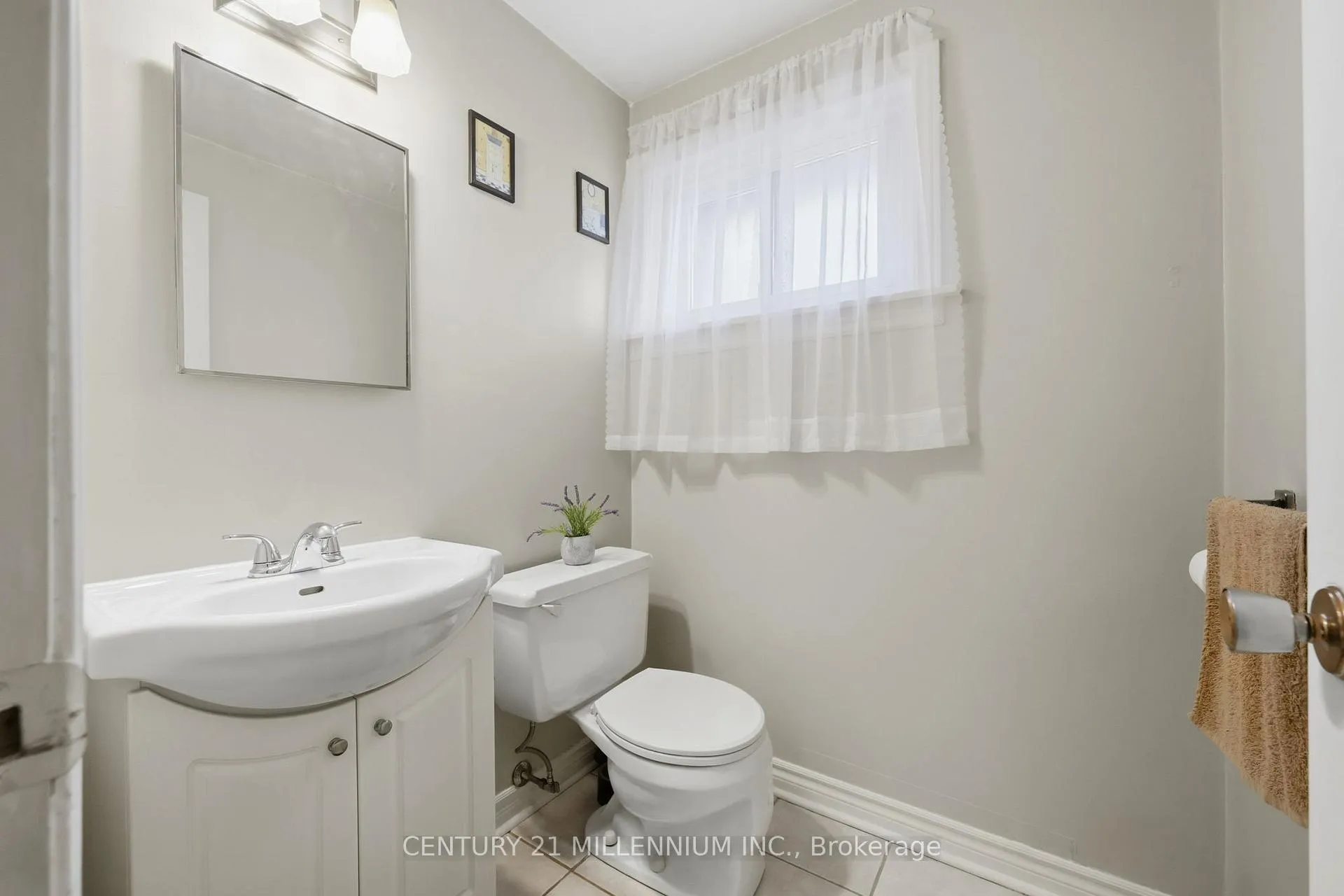 Photo 14 of 107 Darras Court, Brampton, Southgate — HOMEH