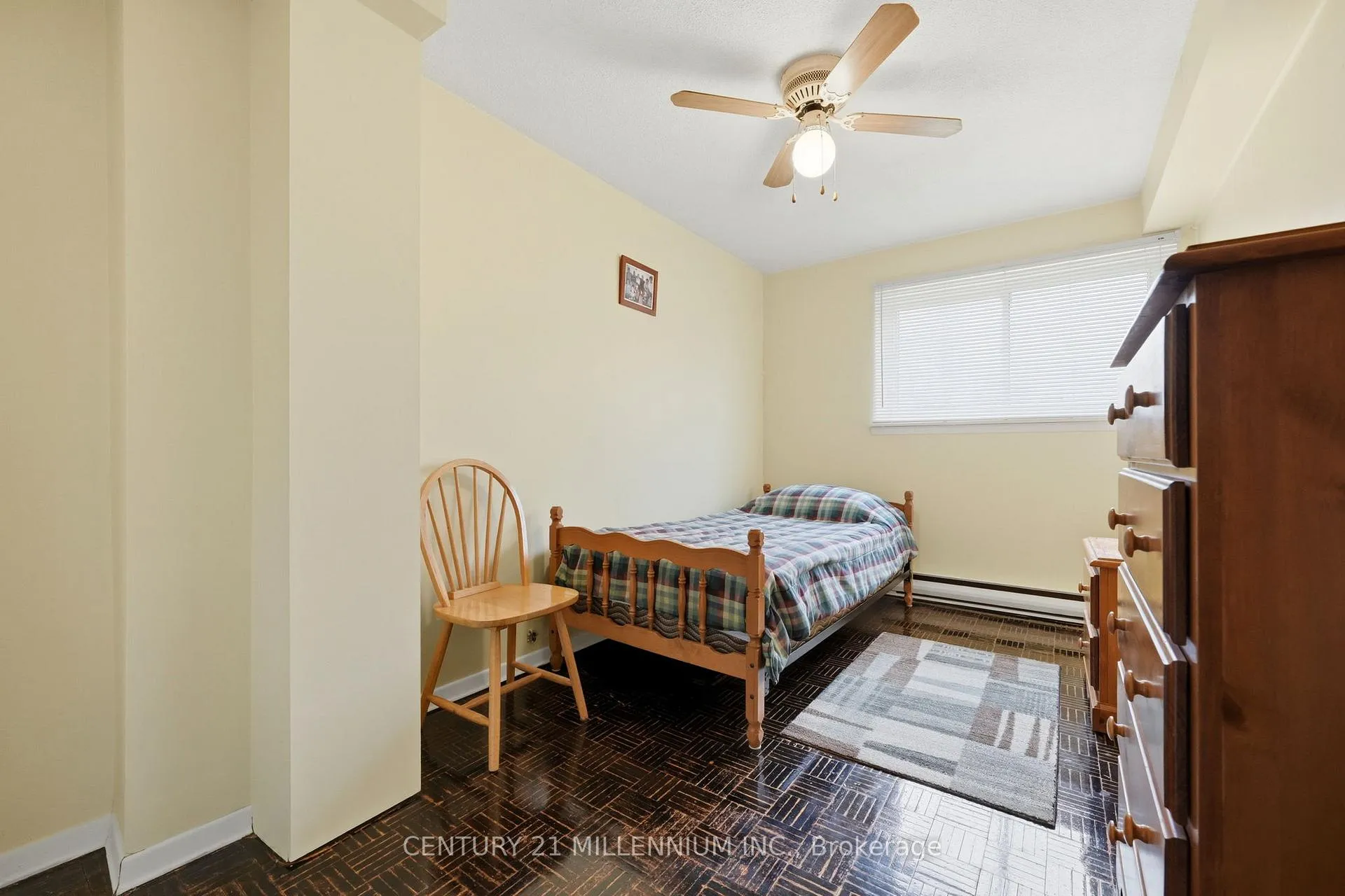 Photo 18 of 107 Darras Court, Brampton, Southgate — HOMEH