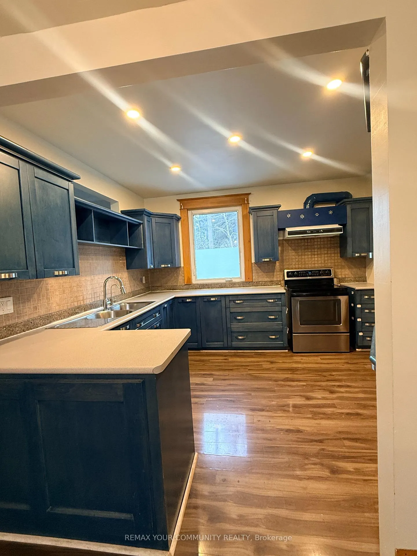 Photo 1 of 66 Wallace Street, Vaughan, West Woodbridge — HOMEH