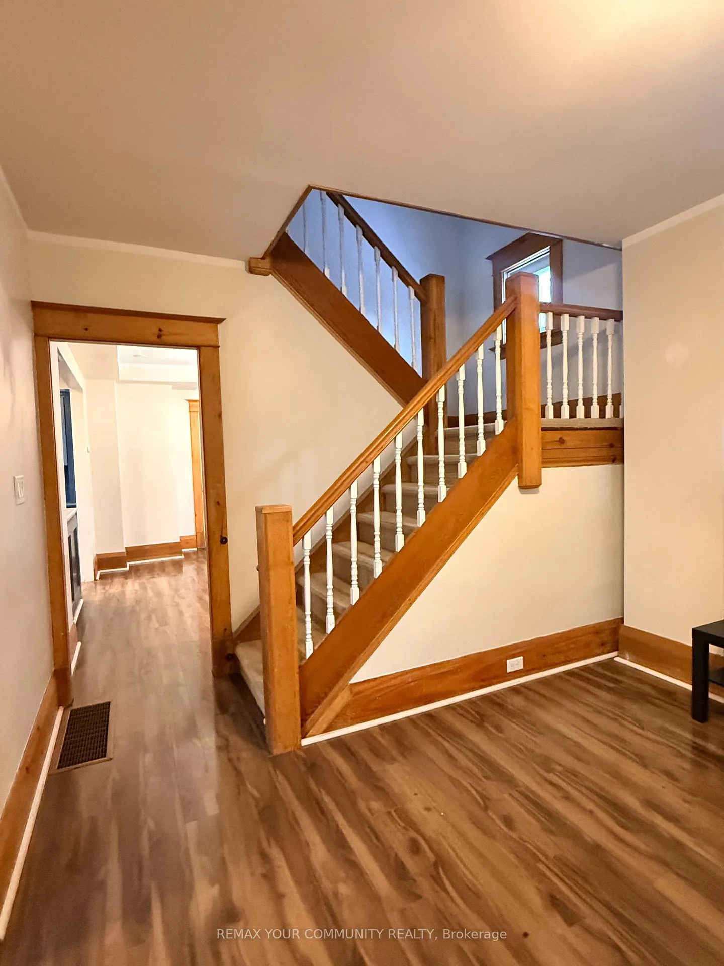 Photo 2 of 66 Wallace Street, Vaughan, West Woodbridge — HOMEH