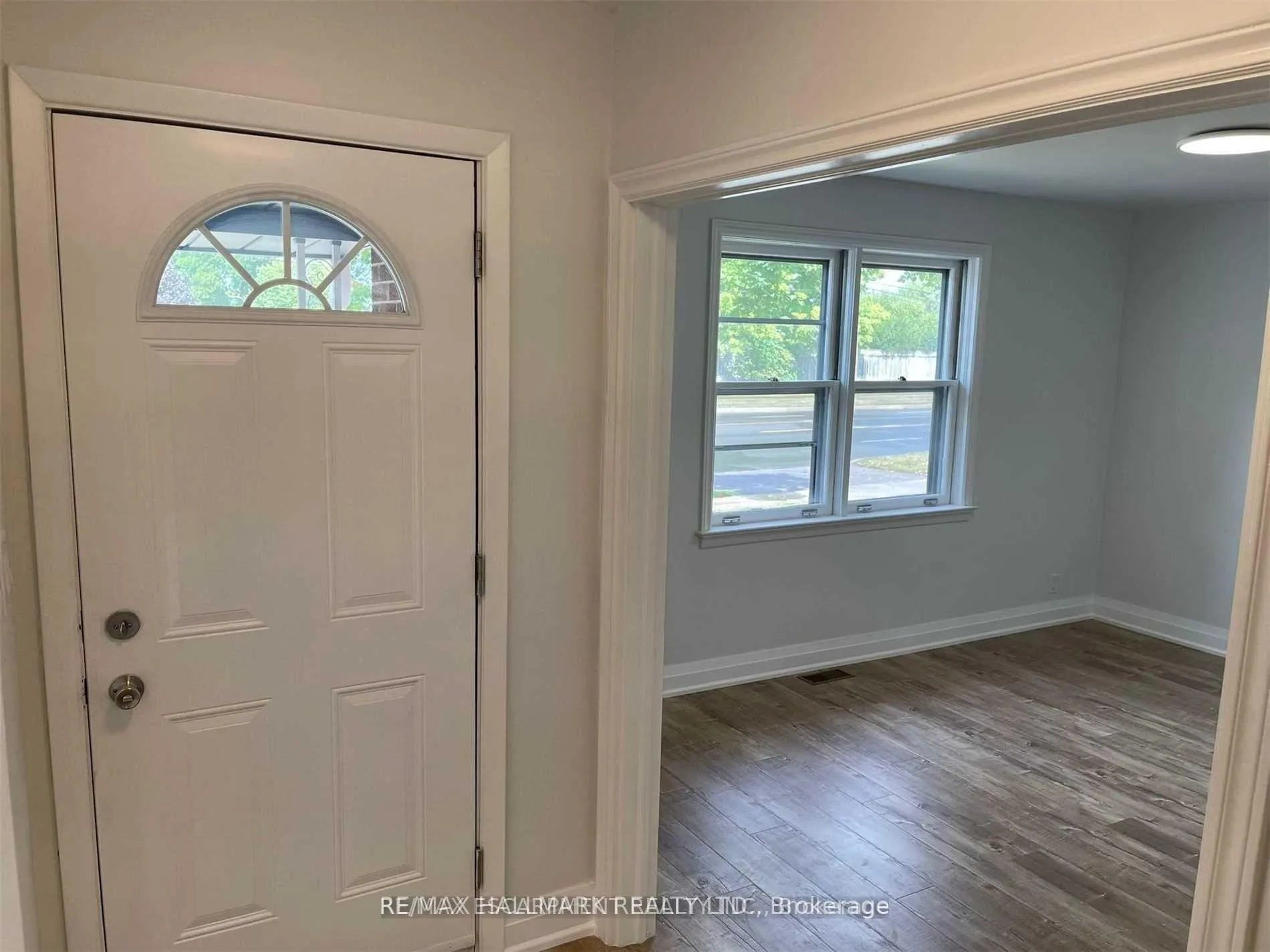 Photo 3 of Unit Main, 4328 New Street, Burlington, Shoreacres — HOMEH