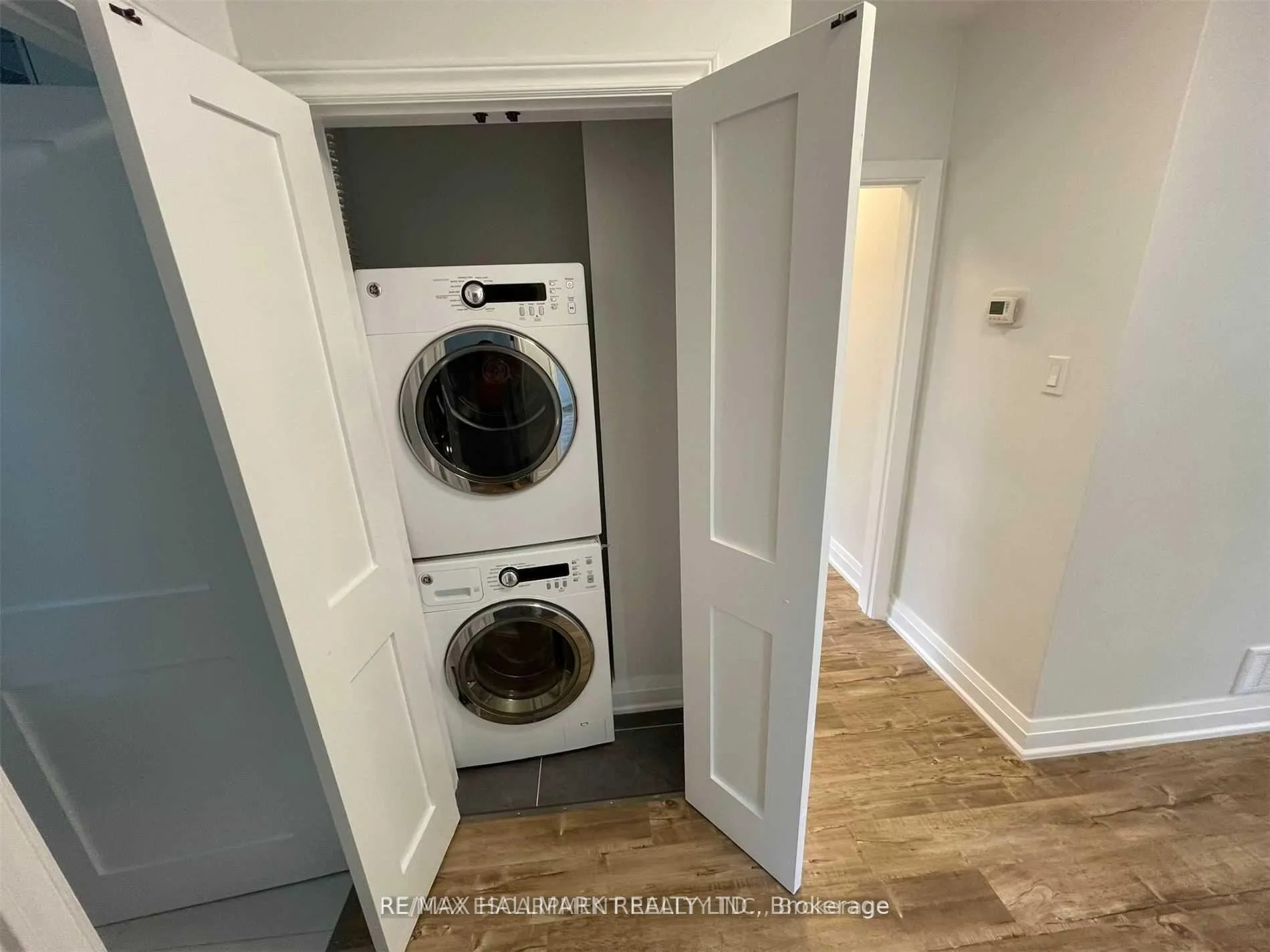 Photo 12 of Unit Main, 4328 New Street, Burlington, Shoreacres — HOMEH