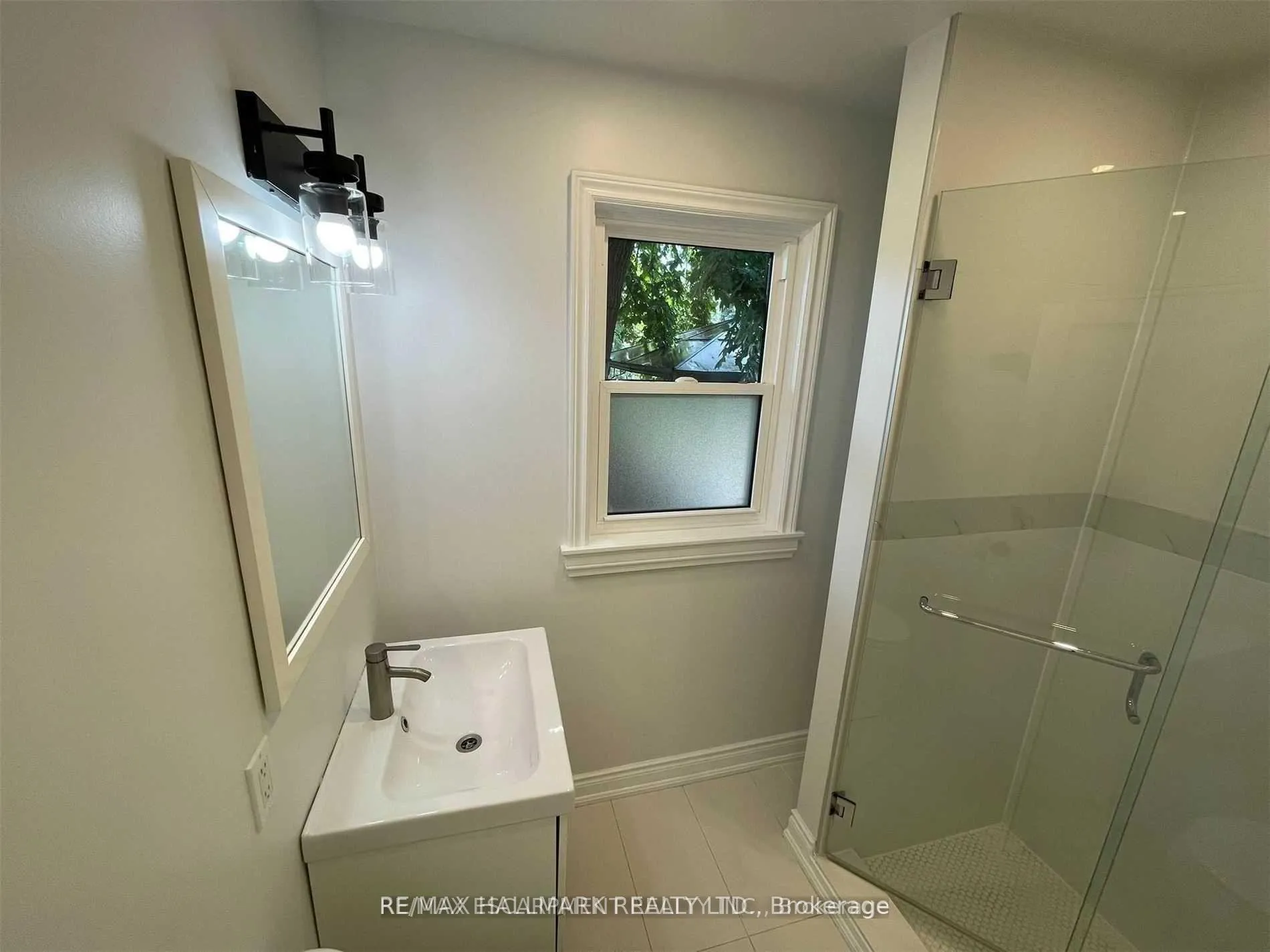 Photo 15 of Unit Main, 4328 New Street, Burlington, Shoreacres — HOMEH