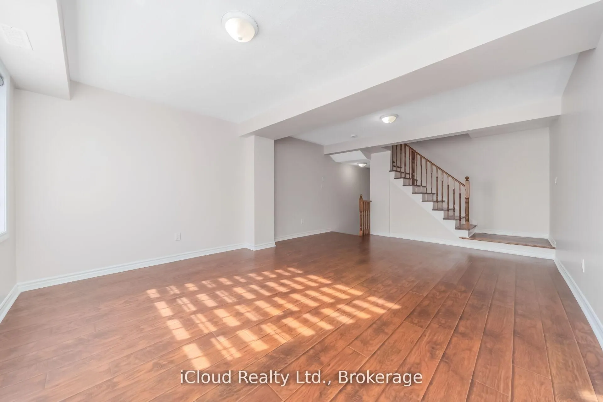 Photo 18 of 63 Spadina Road, Brampton, Bram West — HOMEH