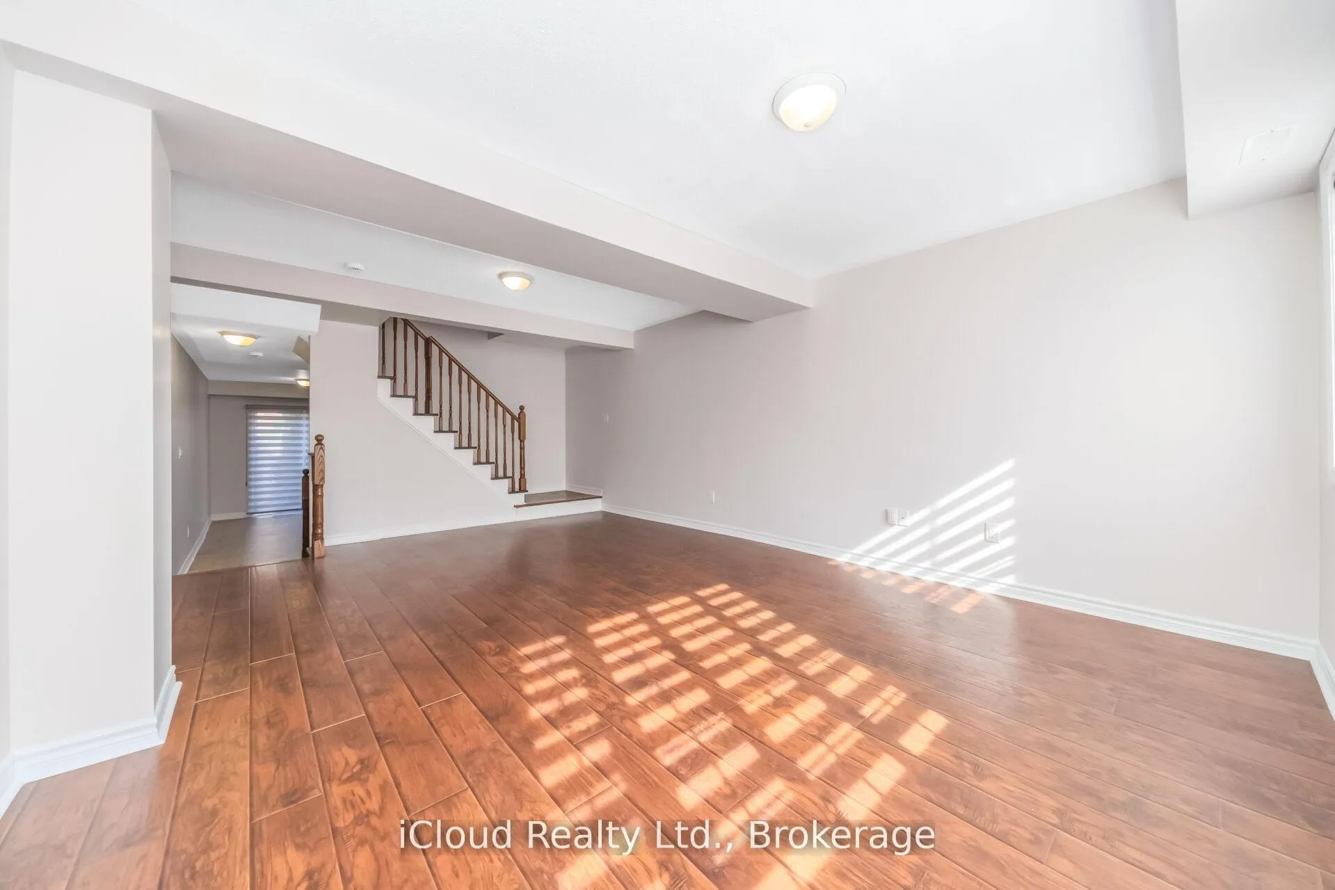 Photo 19 of 63 Spadina Road, Brampton, Bram West — HOMEH