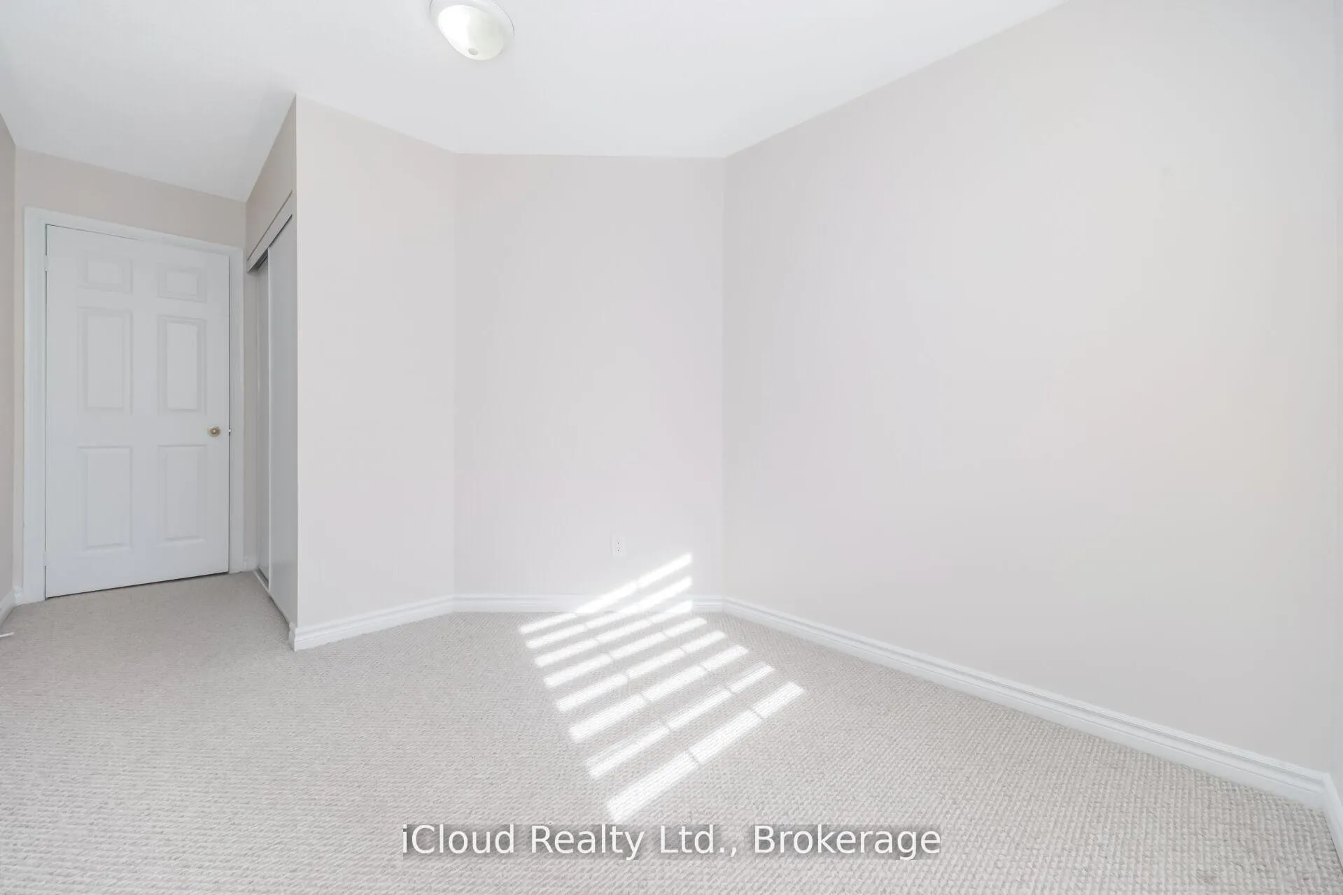 Photo 24 of 63 Spadina Road, Brampton, Bram West — HOMEH