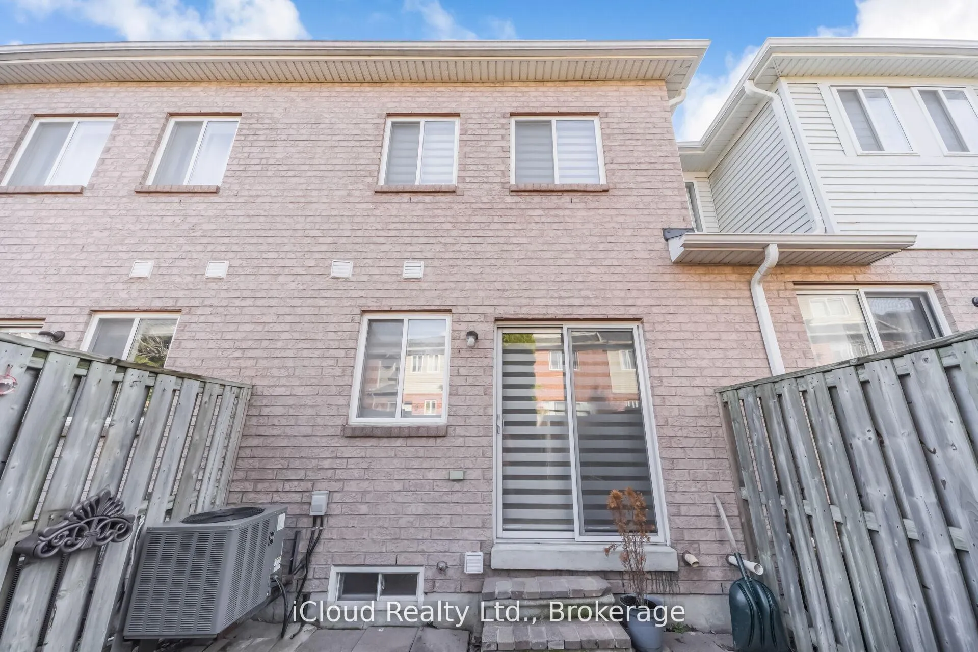 Photo 39 of 63 Spadina Road, Brampton, Bram West — HOMEH