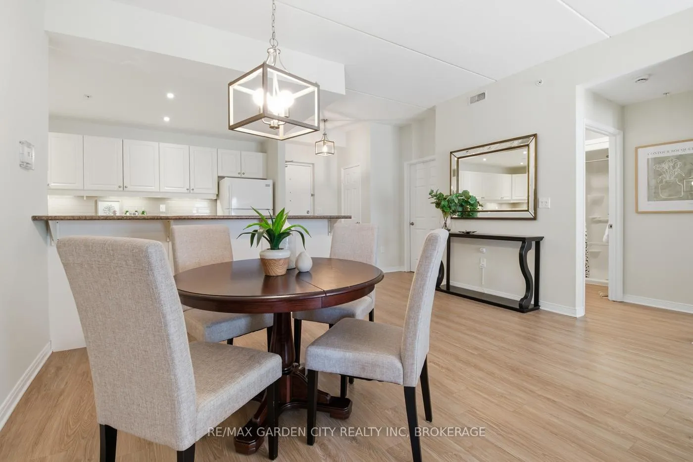 Photo 4 of Unit 307, 16 Sullivan Avenue, Thorold, Thorold Downtown — HOMEH