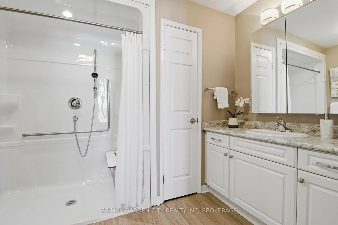 Photo 9 of Unit 307, 16 Sullivan Avenue, Thorold, Thorold Downtown — HOMEH