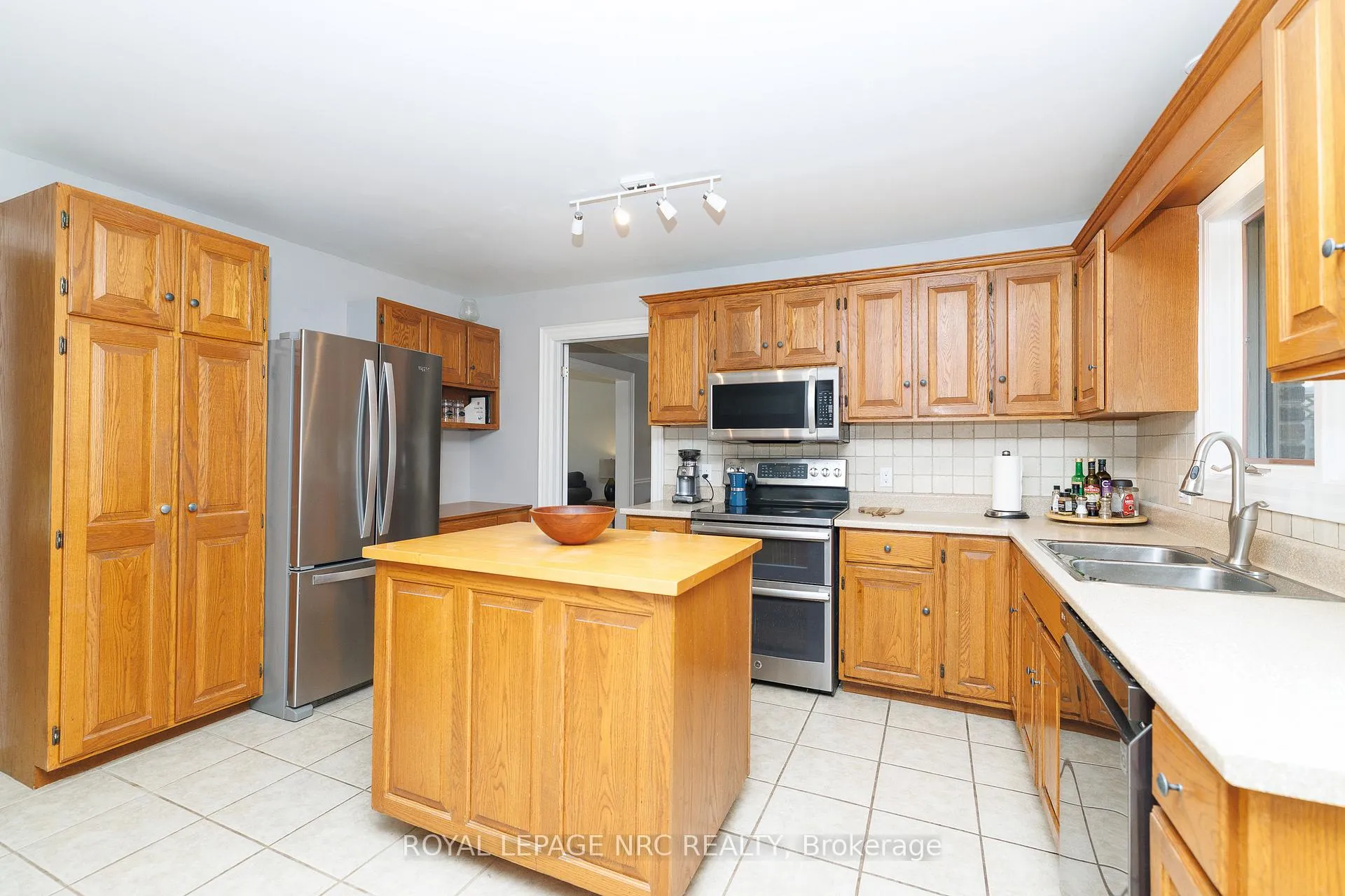 Photo 15 of 9 Nursery Lane, Pelham, Fonthill — HOMEH