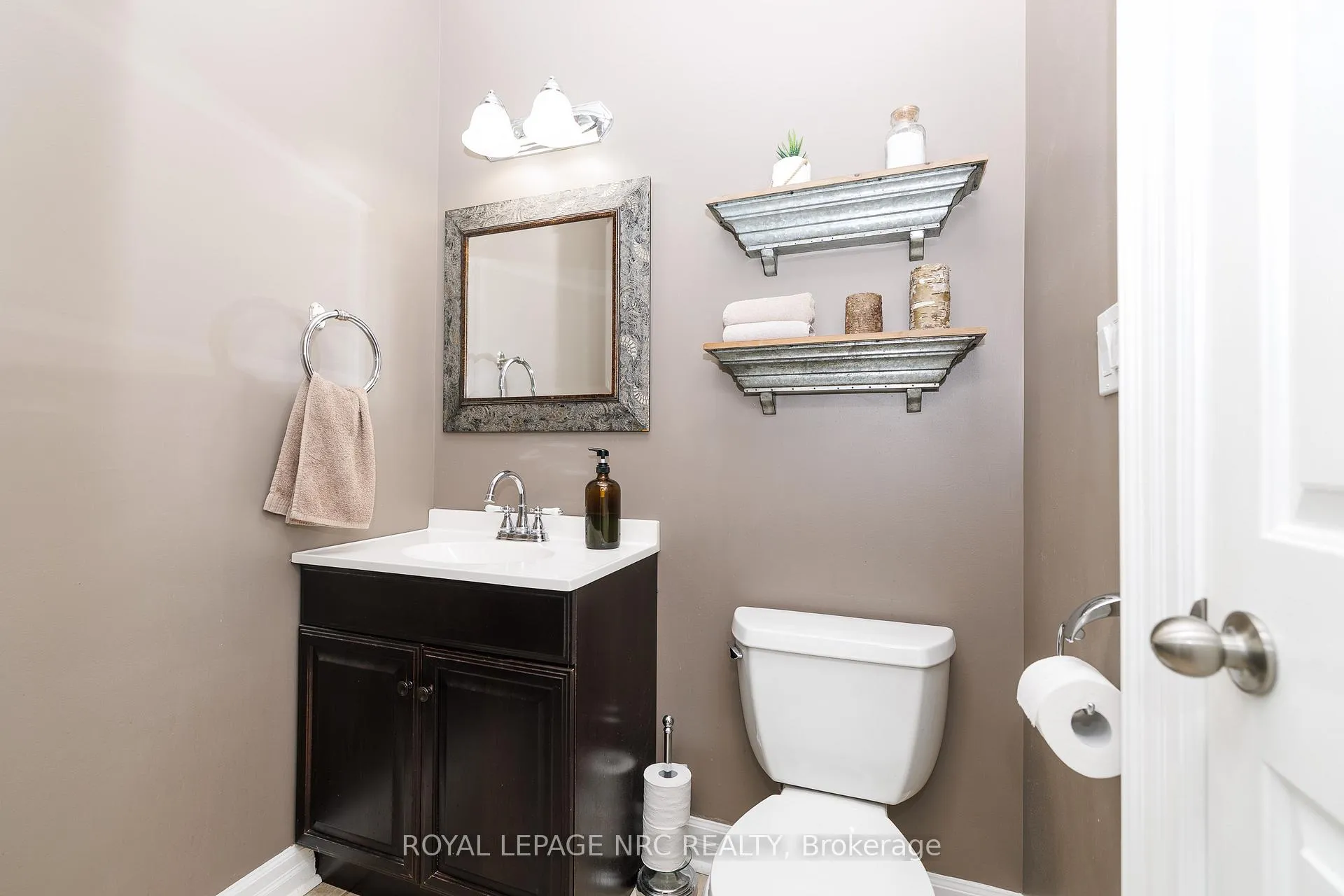 Photo 23 of 9 Nursery Lane, Pelham, Fonthill — HOMEH