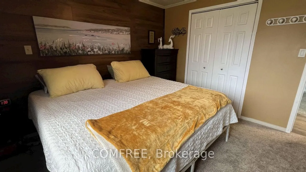 Photo 18 of 229 Beech Street, Perth East, Crystal Lake — HOMEH