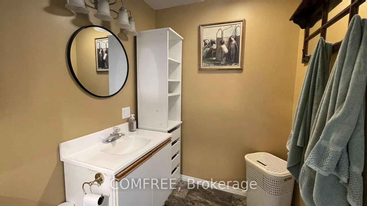 Photo 19 of 229 Beech Street, Perth East, Crystal Lake — HOMEH