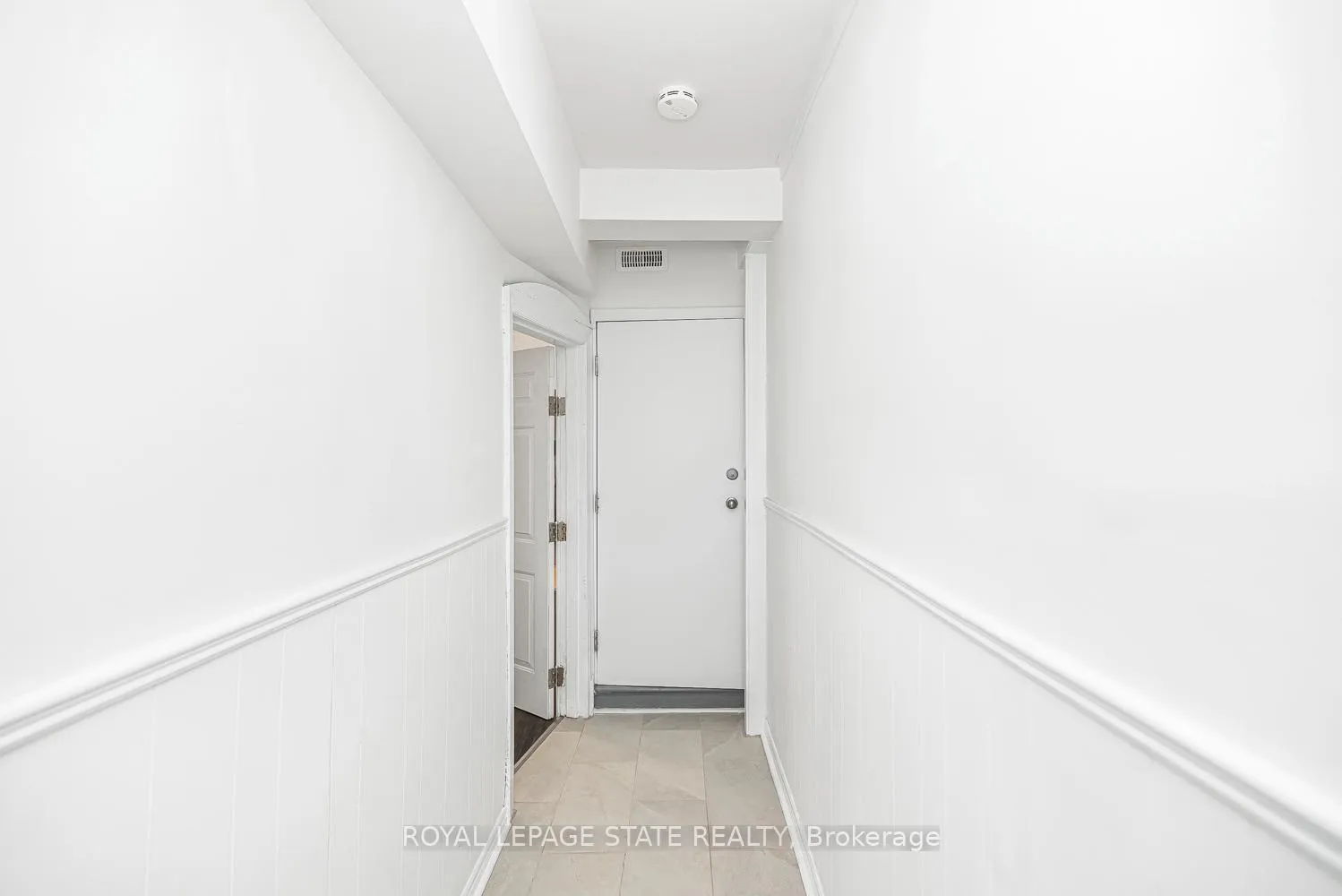 Photo 5 of 115 Robins Avenue, Hamilton, Crown Point — HOMEH