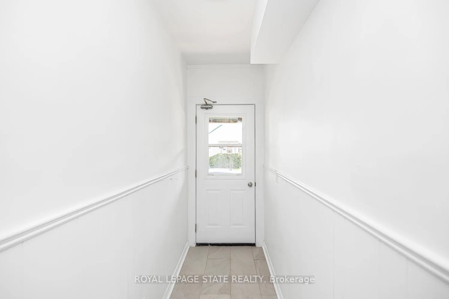 Photo 6 of 115 Robins Avenue, Hamilton, Crown Point — HOMEH