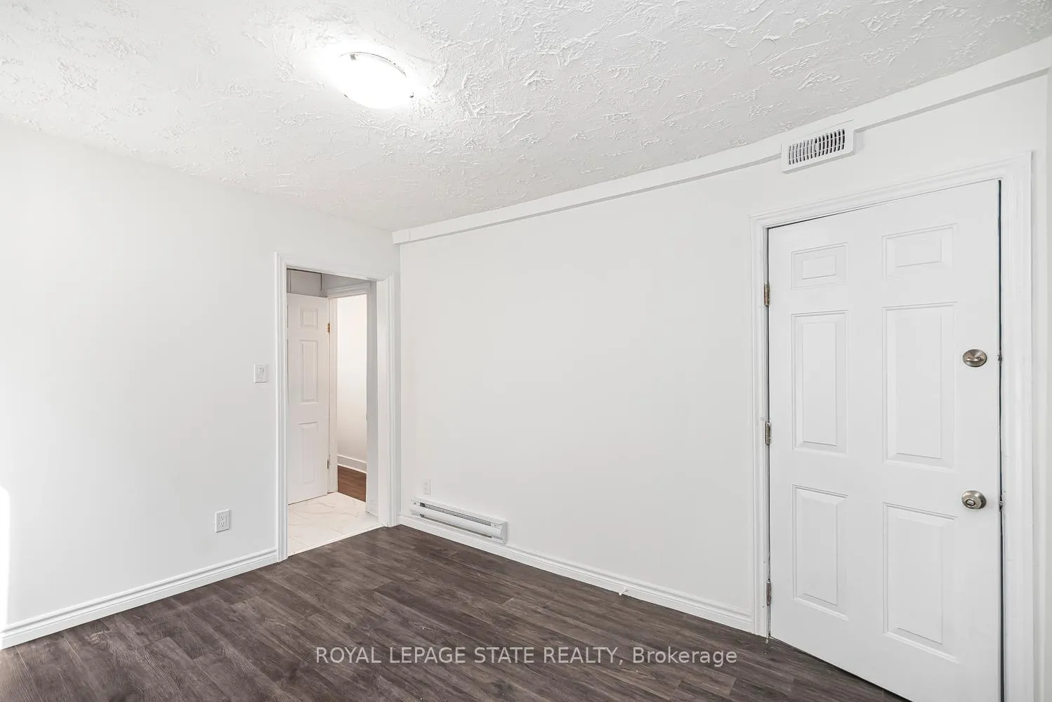 Photo 9 of 115 Robins Avenue, Hamilton, Crown Point — HOMEH