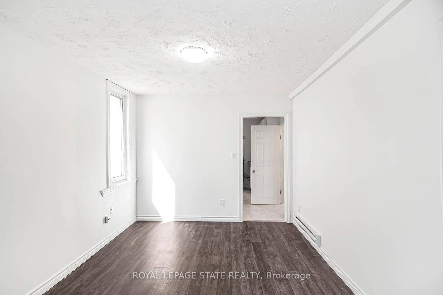 Photo 10 of 115 Robins Avenue, Hamilton, Crown Point — HOMEH