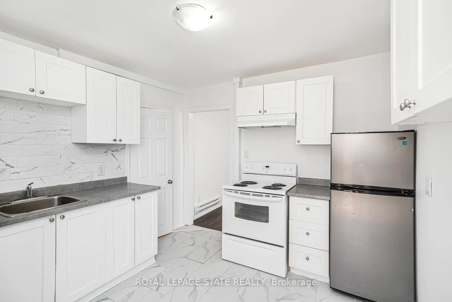 Photo 11 of 115 Robins Avenue, Hamilton, Crown Point — HOMEH