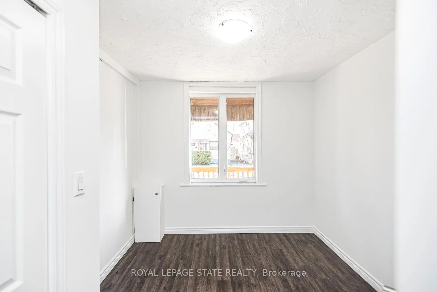 Photo 17 of 115 Robins Avenue, Hamilton, Crown Point — HOMEH