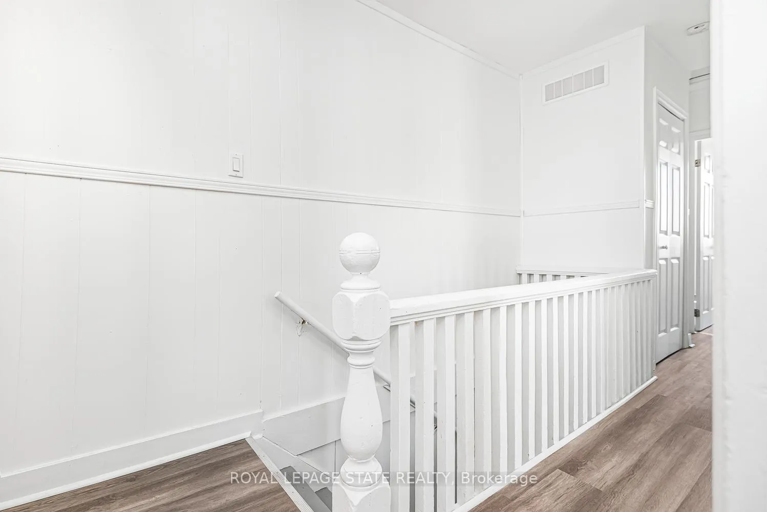 Photo 21 of 115 Robins Avenue, Hamilton, Crown Point — HOMEH